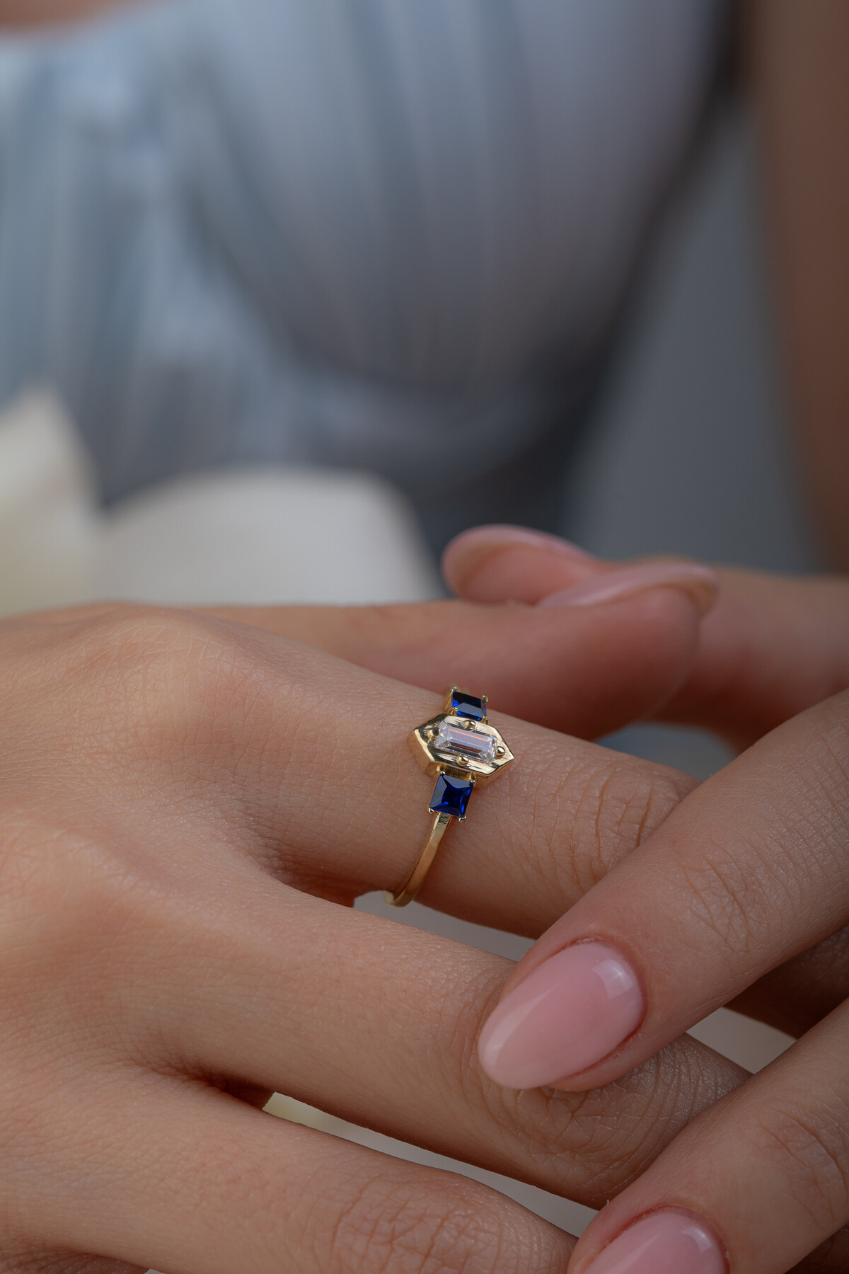 14 Ayar Altın Lacivert Taşlı Yüzük