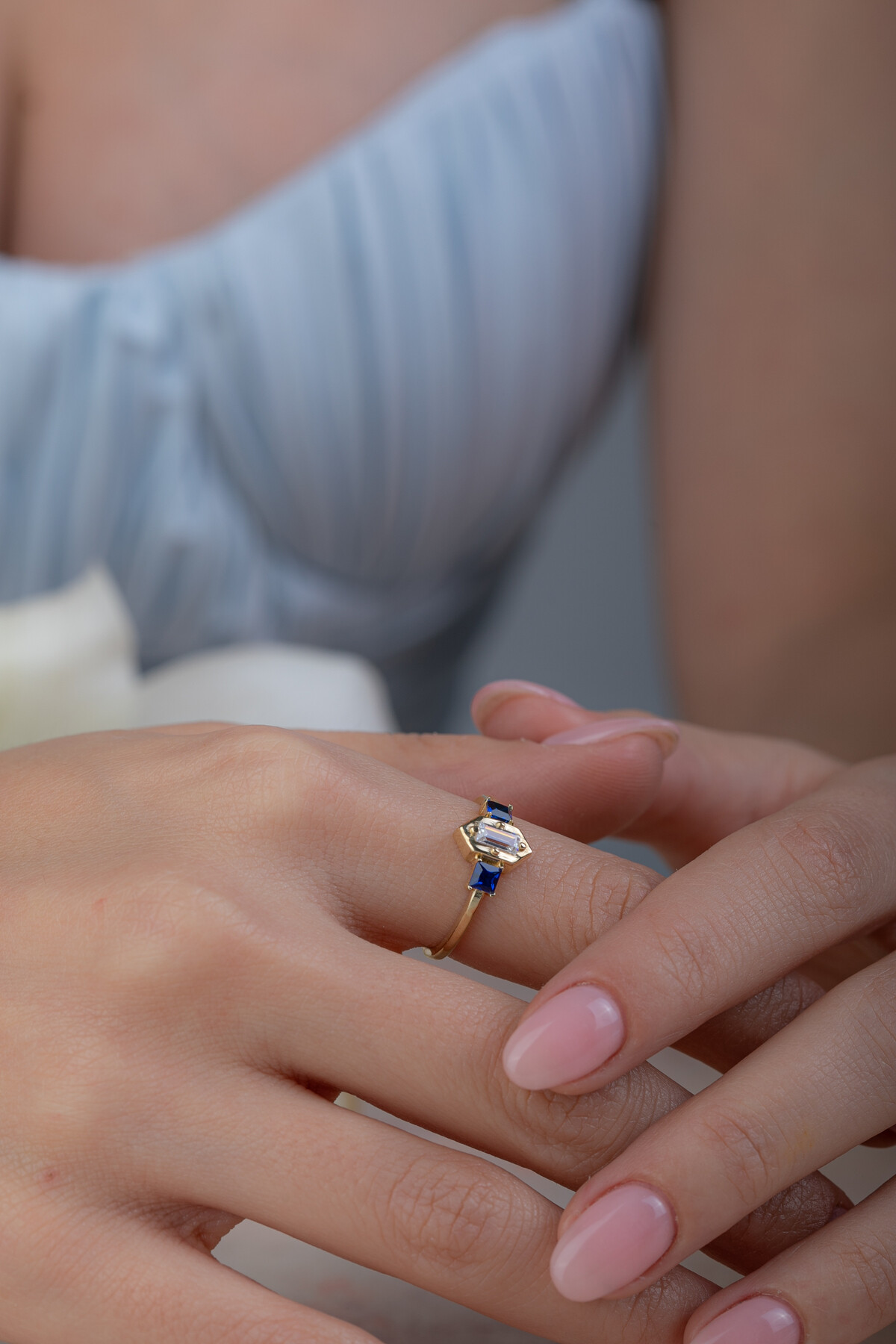 14 Ayar Altın Lacivert Taşlı Yüzük