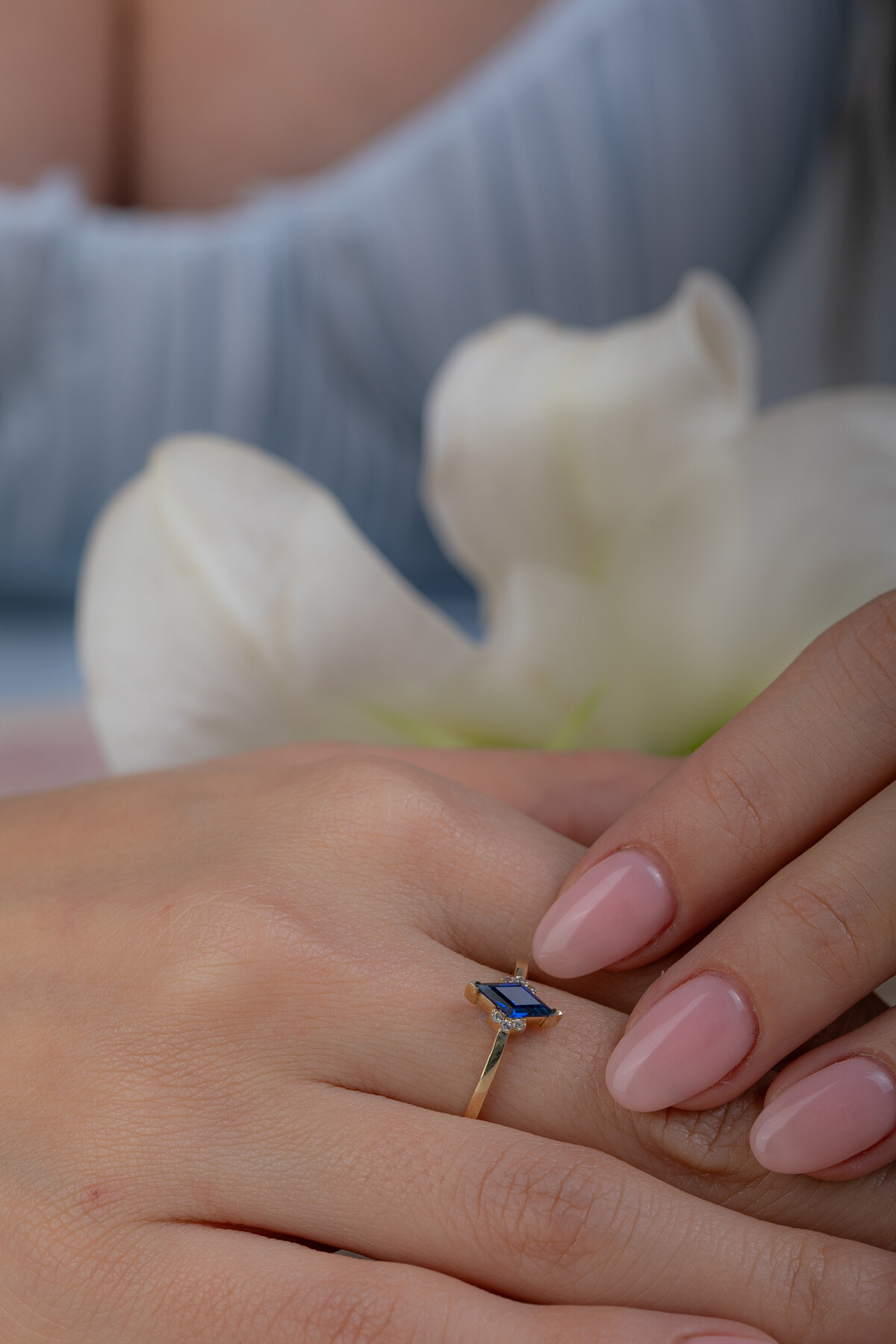 14 Ayar Altın Lacivert Taşlı Yüzük