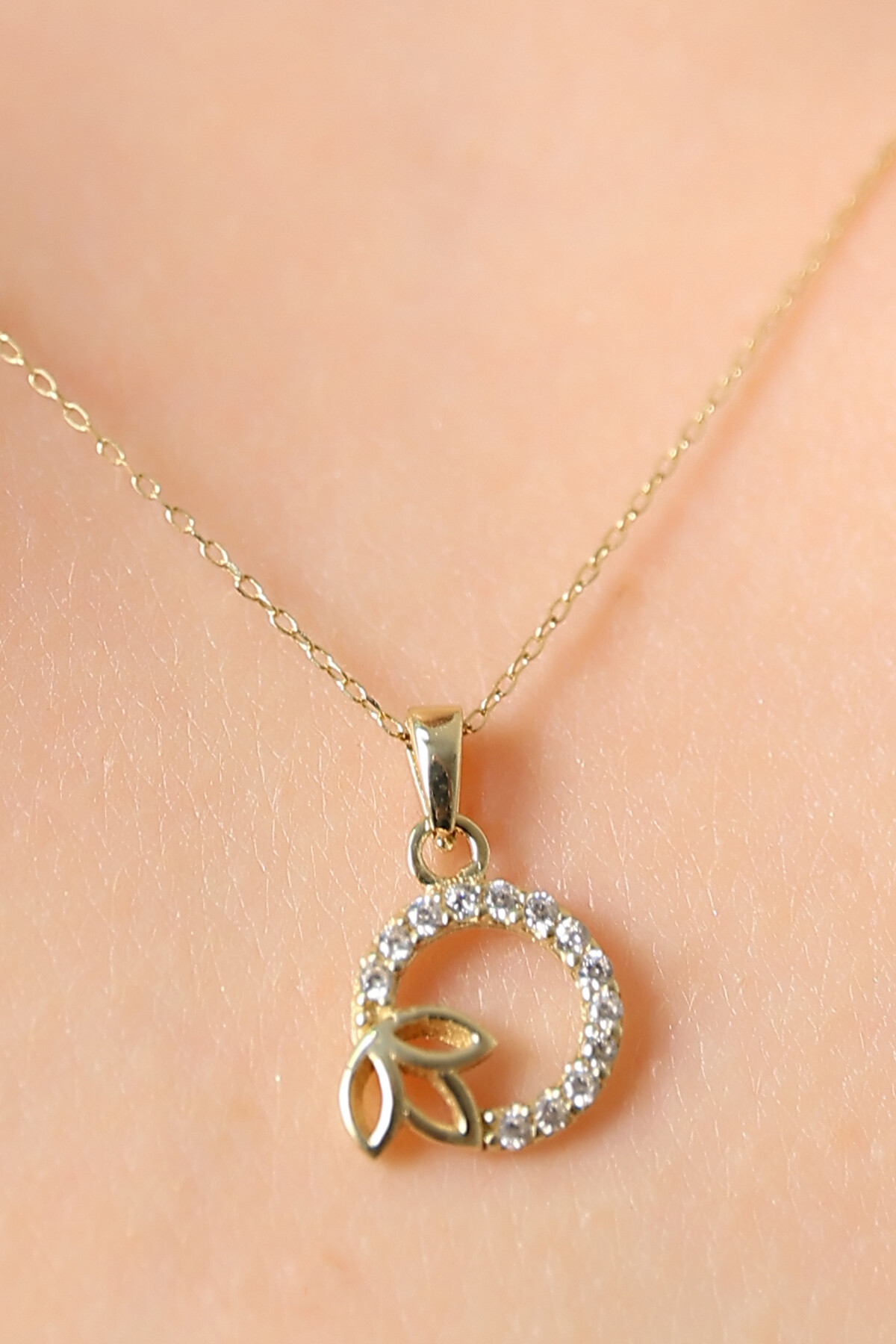 14 Ayar Altın Lotus Kolye