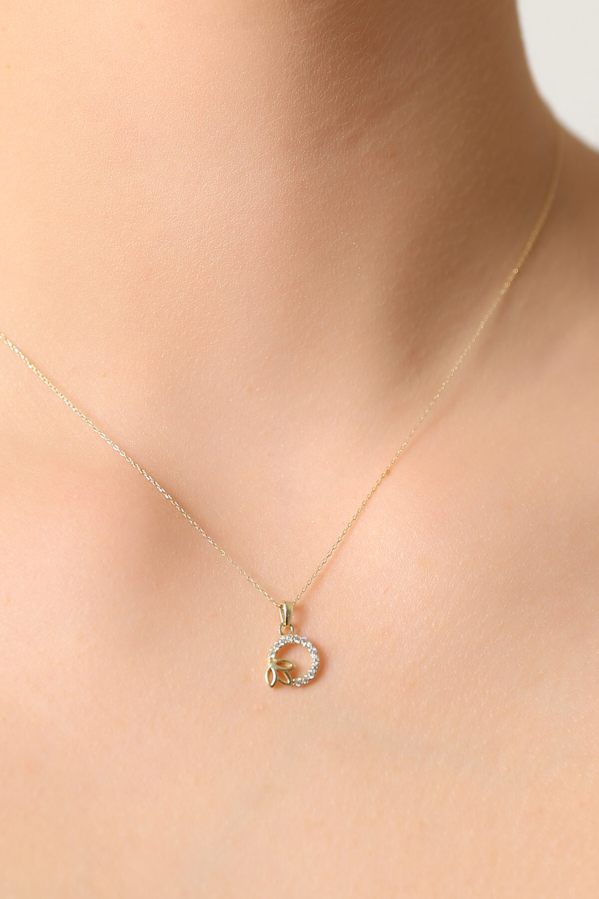 14 Ayar Altın Lotus Kolye