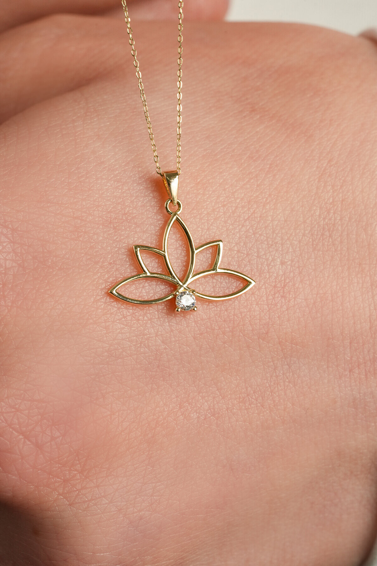 14 Ayar Altın Lotus Kolye