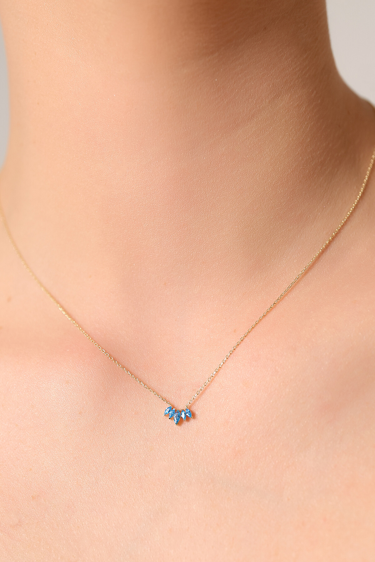 14 Ayar Altın Mavi Taşlı Kolye