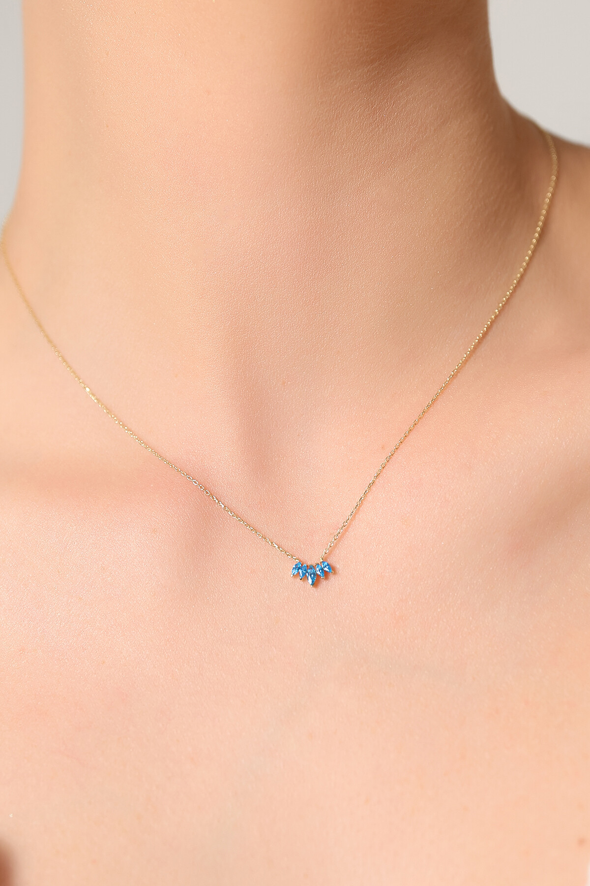 14 Ayar Altın Mavi Taşlı Kolye