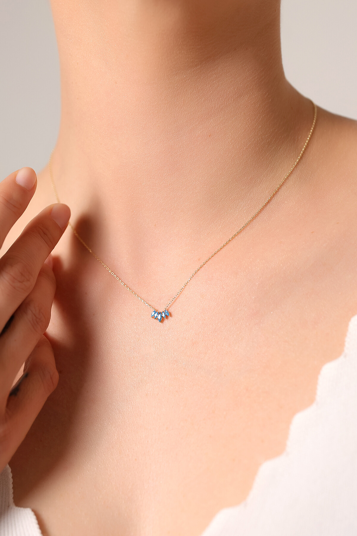 14 Ayar Altın Mavi Taşlı Kolye