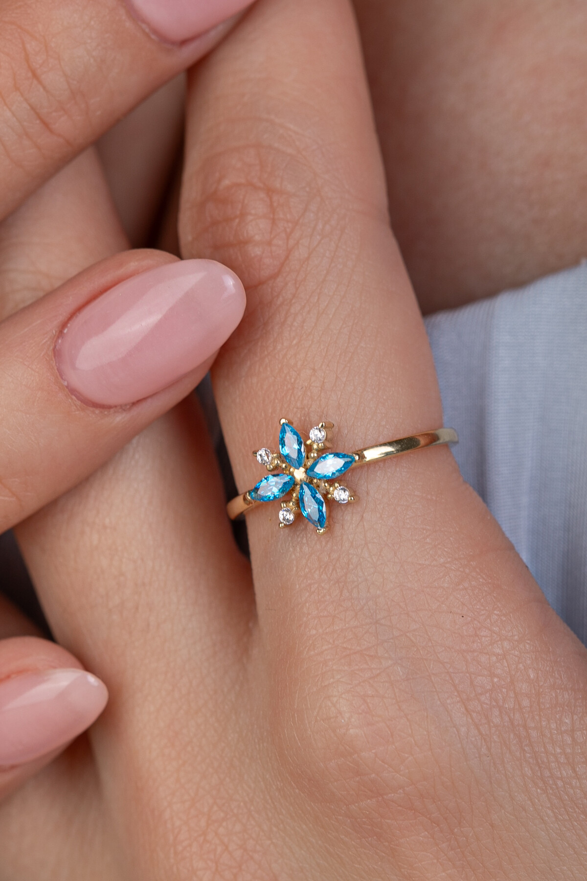 14 Ayar Altın Mavi Taşlı Yüzük