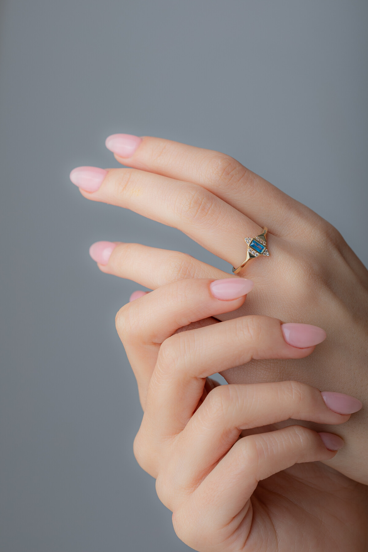 14 Ayar Altın Mavi Taşlı Yüzük