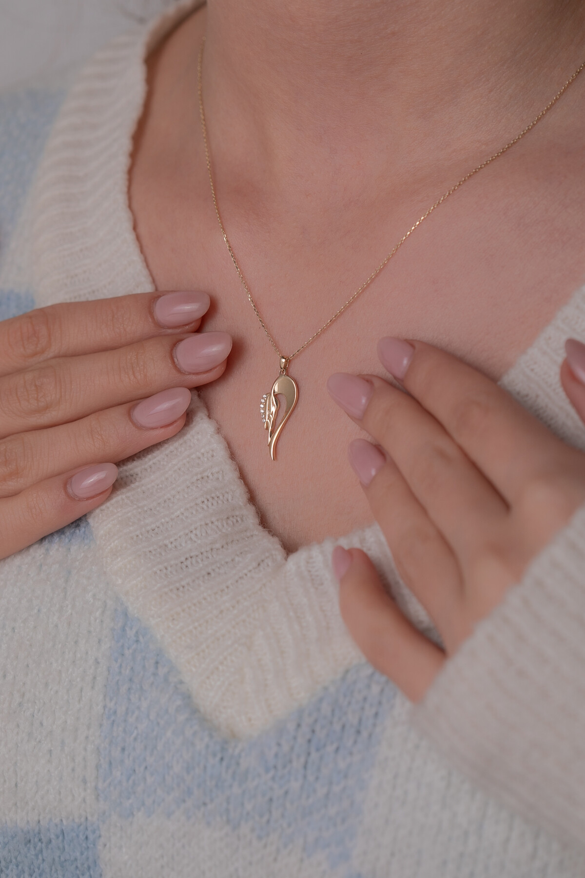 14 Ayar Altın Melek Kanatlı Kalp Kolye