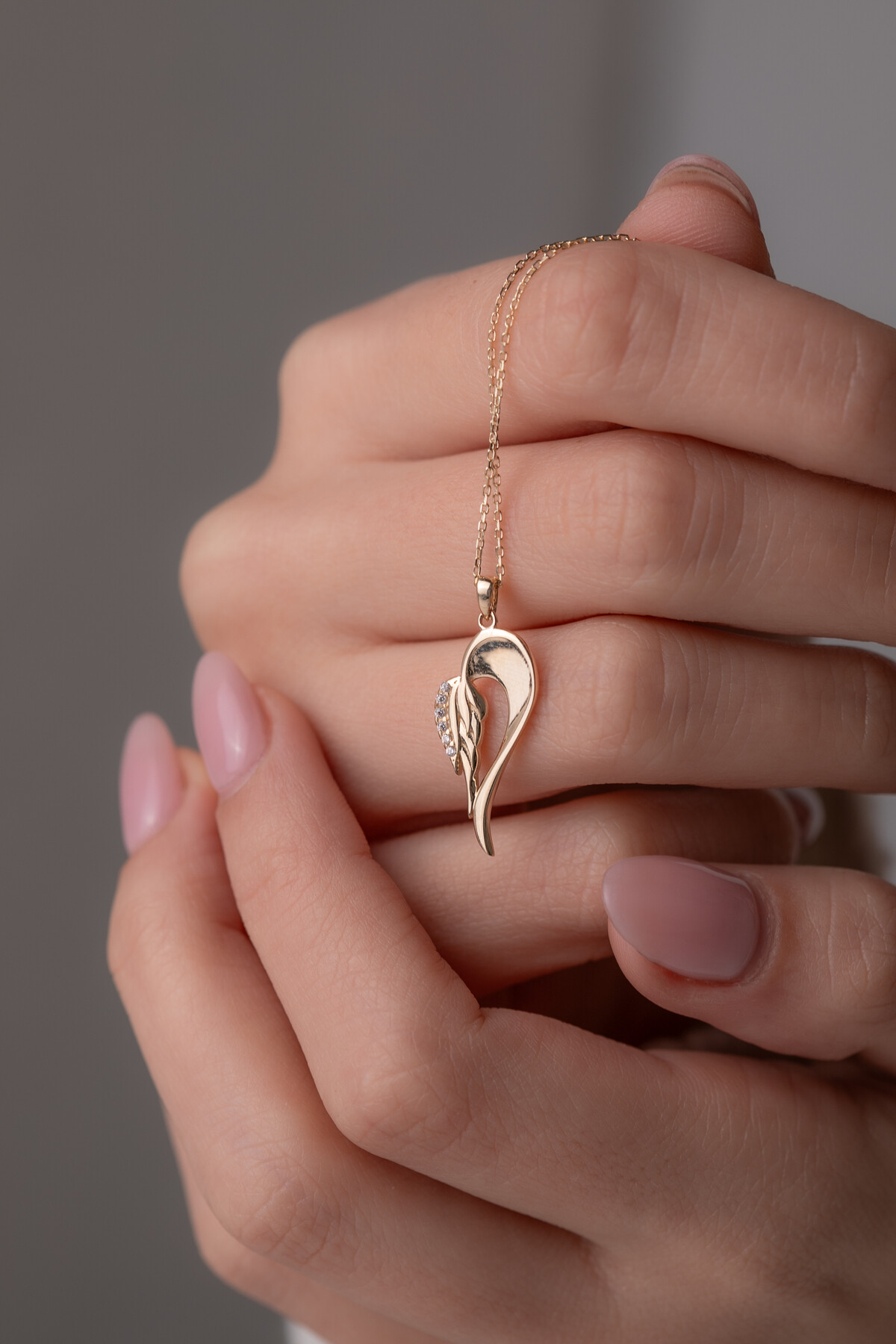 14 Ayar Altın Melek Kanatlı Kalp Kolye