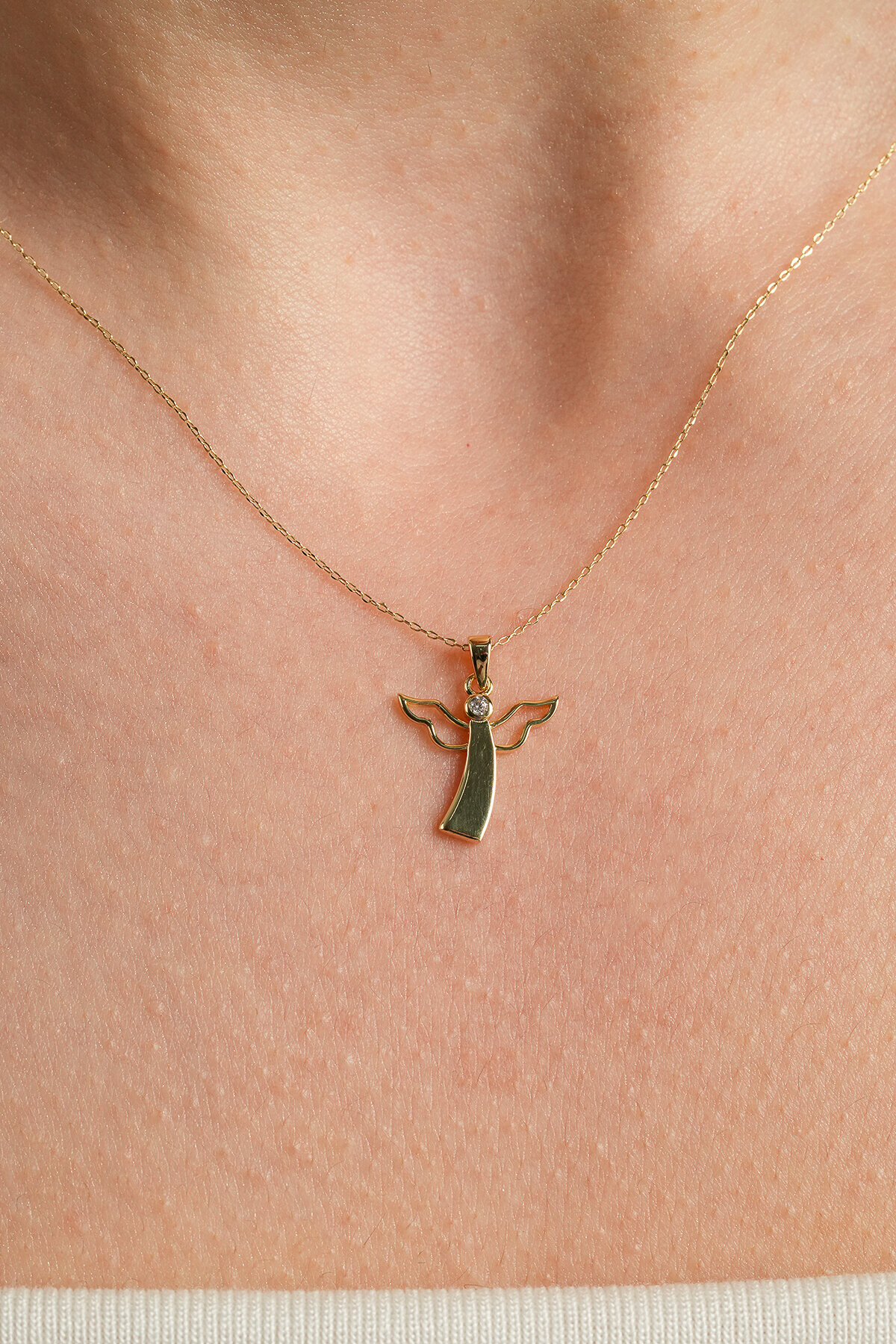 14 Ayar Altın Melek Kolye