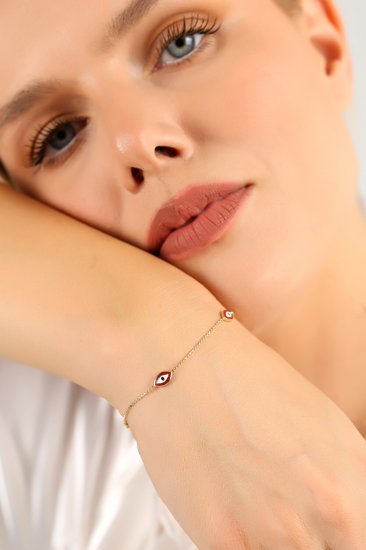 14 Ayar Altın Mineli Göz Bileklik