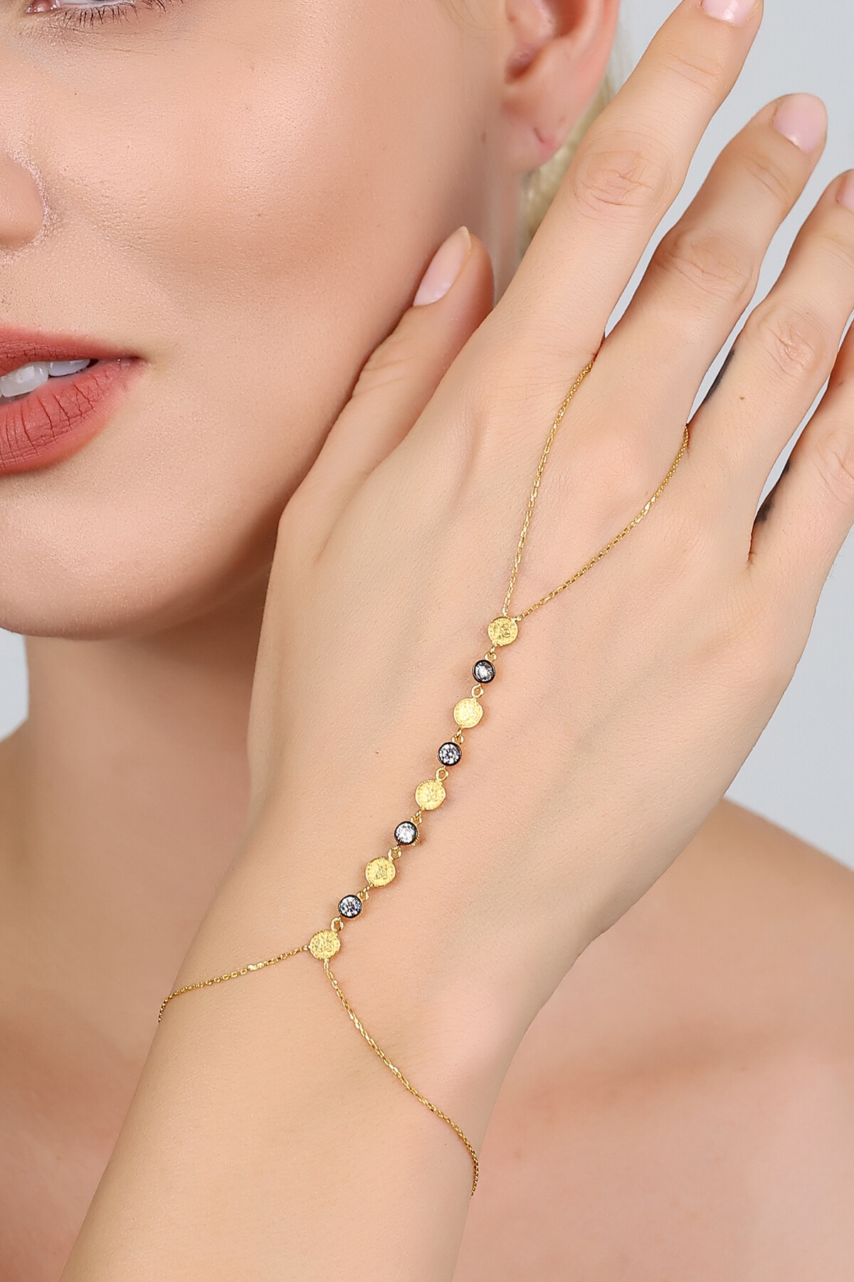 14 Ayar Altın Minimal Taşlı Tuğra Şahmeran