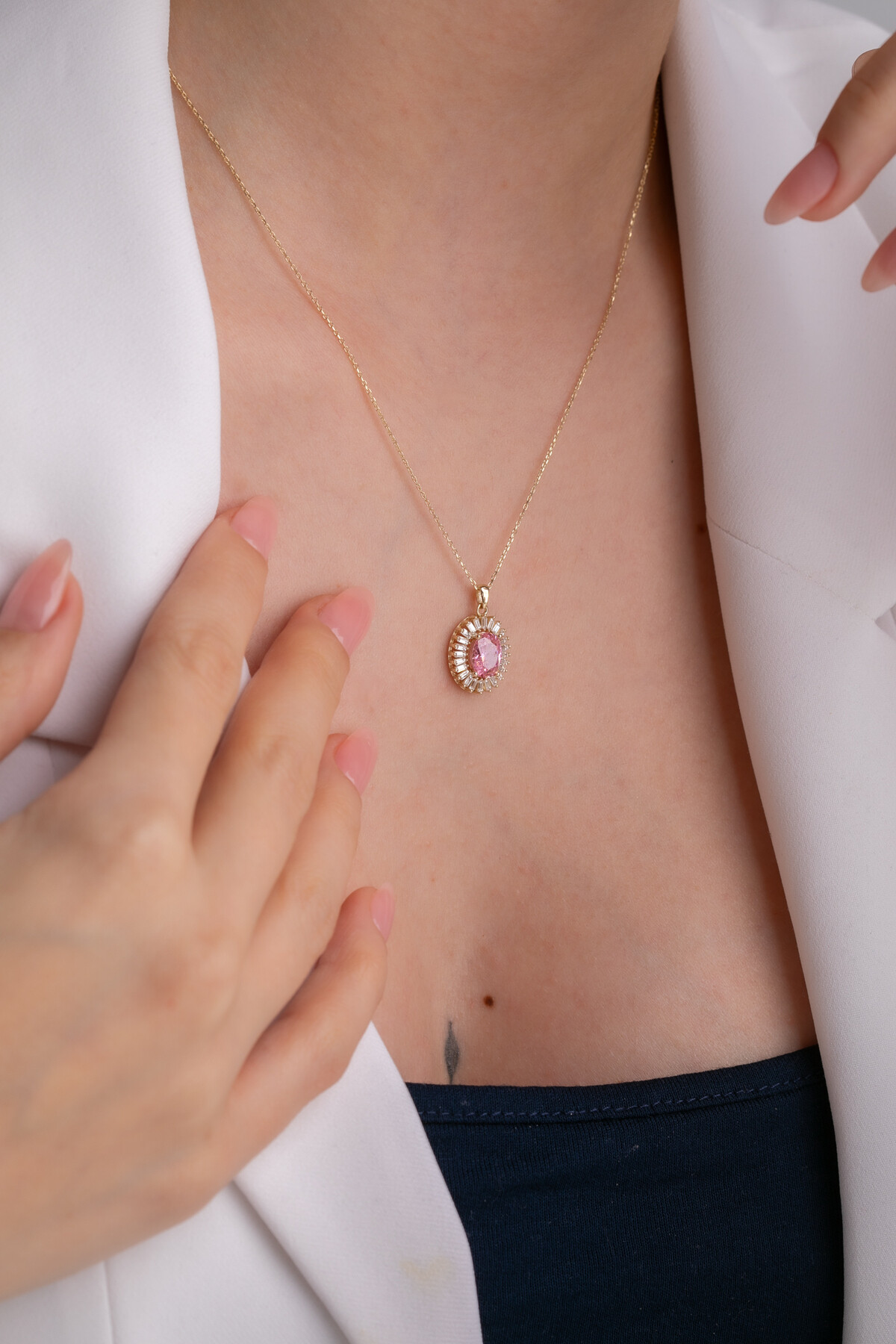 14 Ayar Altın Oval Taş Kolye