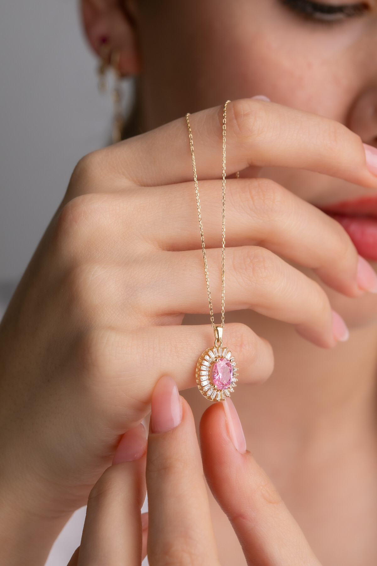 14 Ayar Altın Oval Taş Kolye