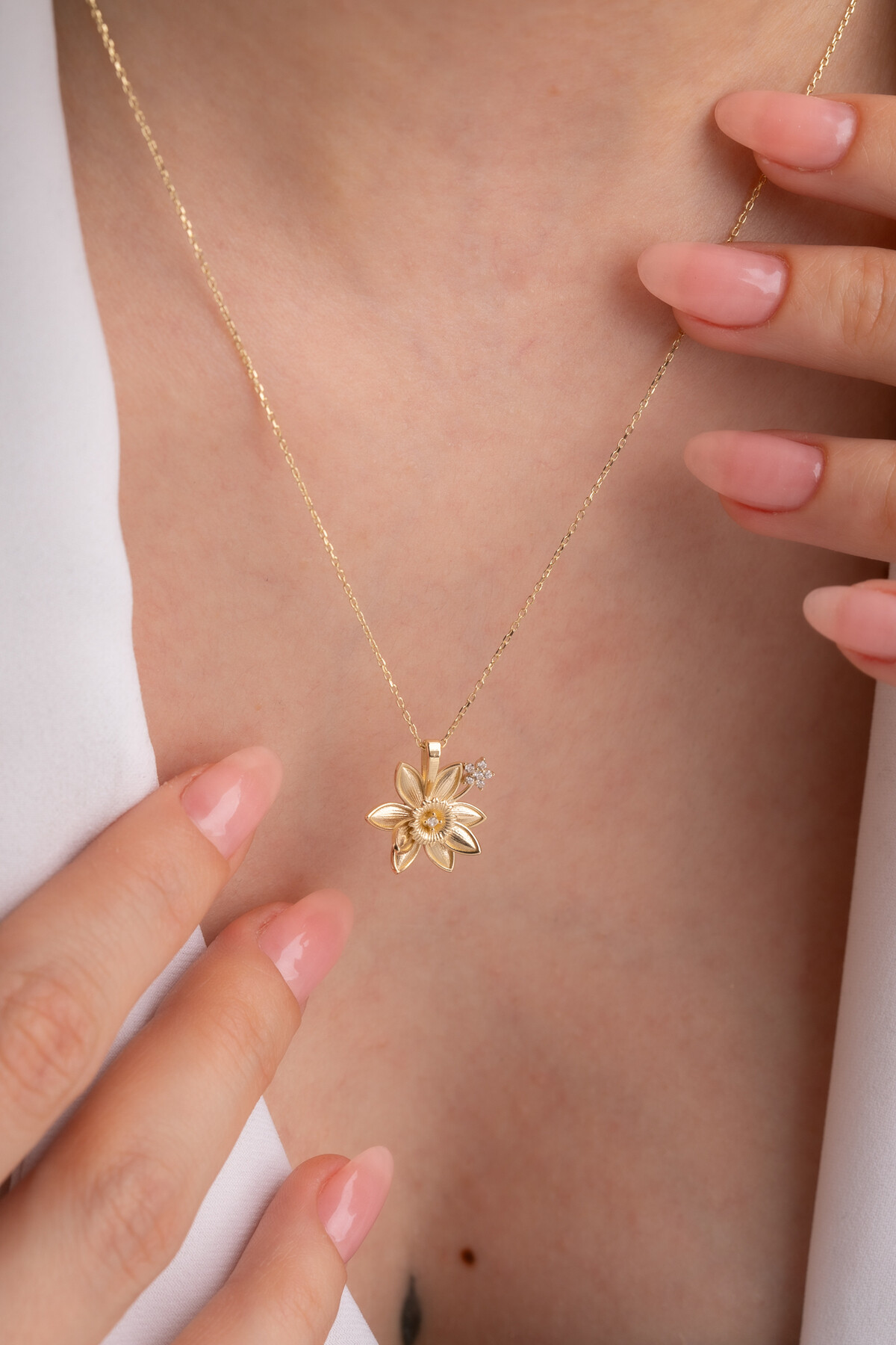 14 Ayar Altın Papatya Kolye