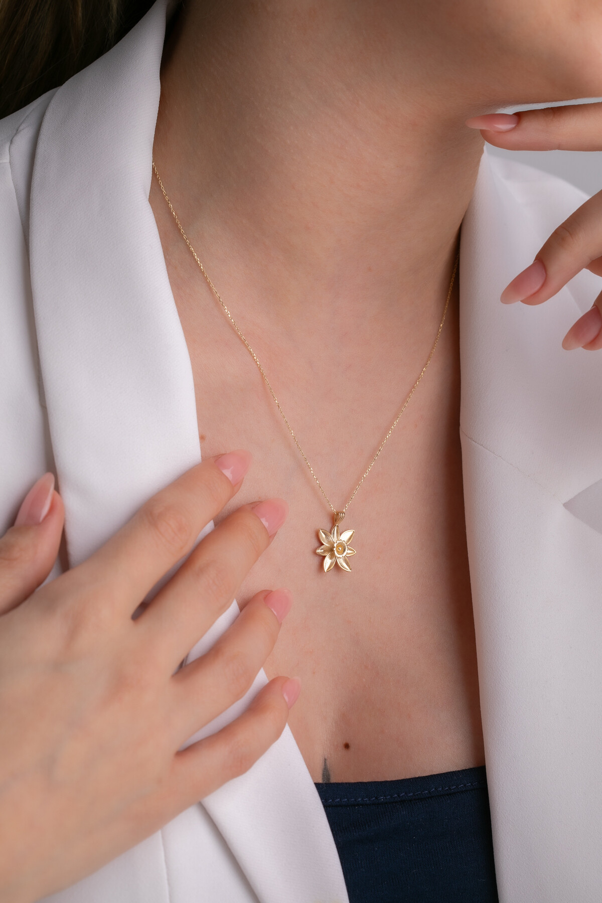 14 Ayar Altın Papatya Kolye