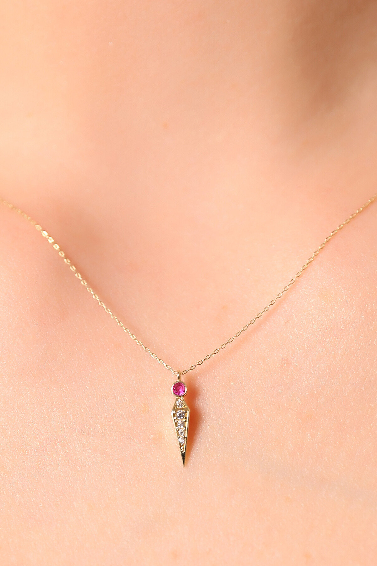 14 Ayar Altın Pembe Taş Sivri Uç Kolye