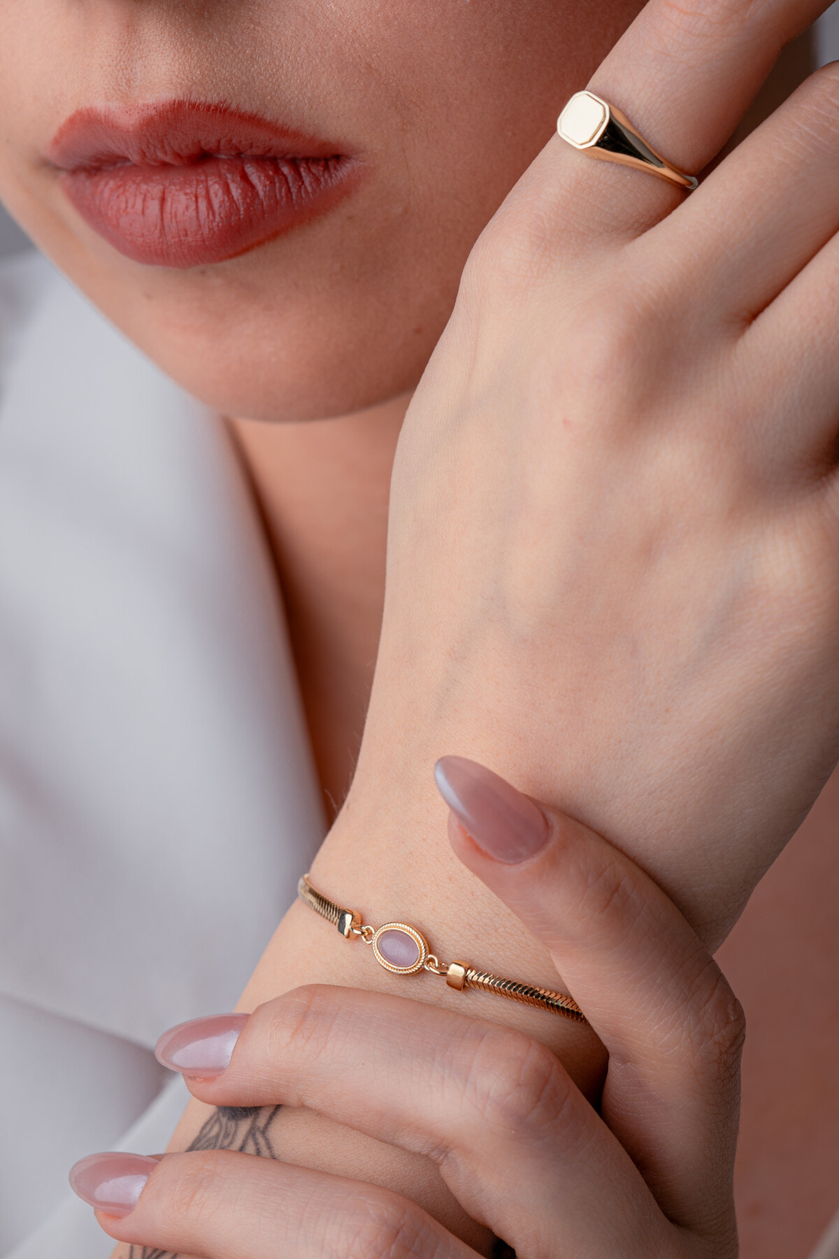 14 Ayar Altın Pembe Taşlı Balıksırtı Bileklik