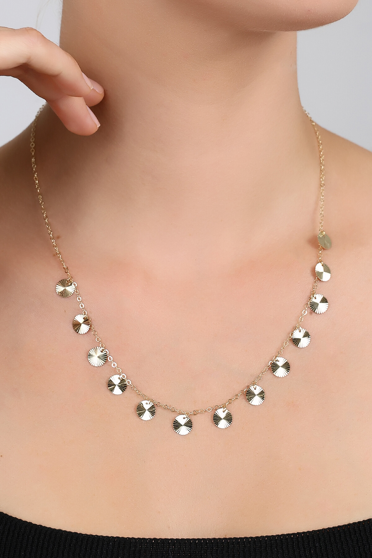 14 Ayar Altın Pullu Kolye