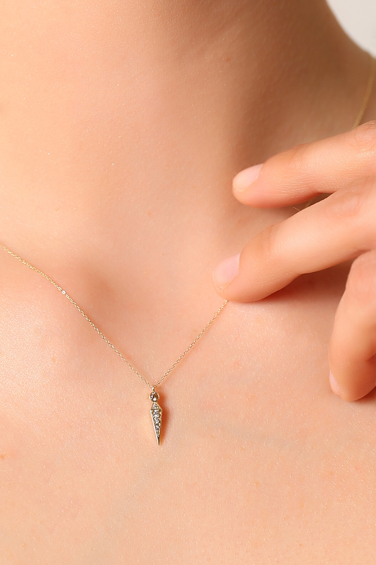 14 Ayar Altın Şampanya Taş Sivri Uç Kolye