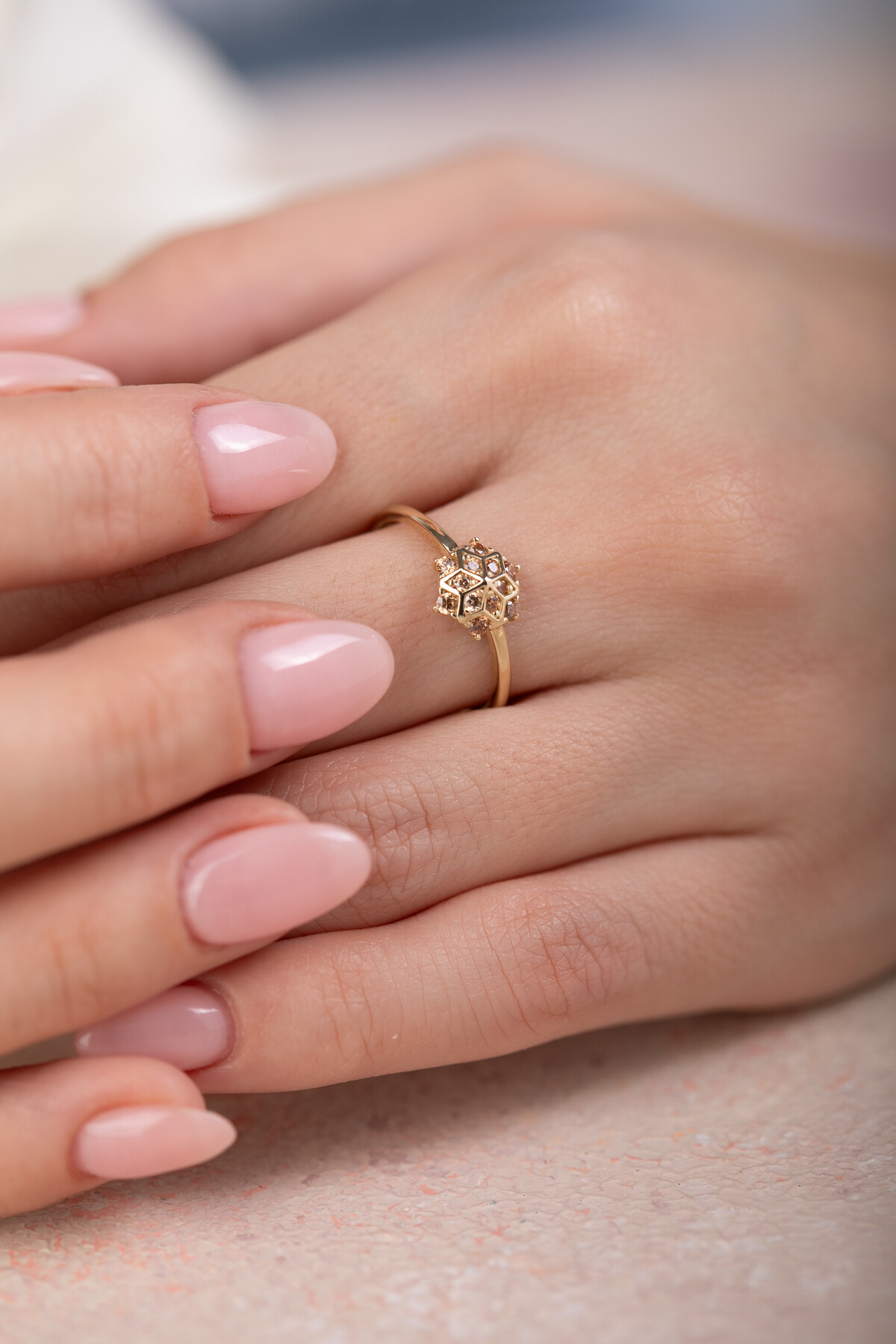 14 Ayar Altın Şampanya Taş Yüzük 