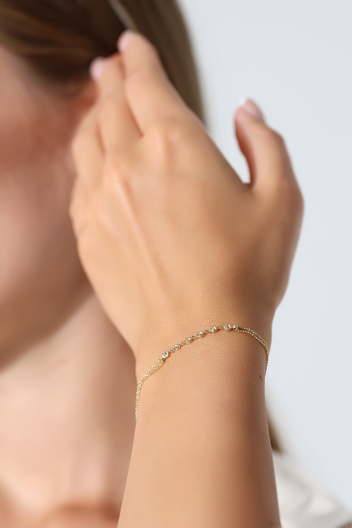 14 Ayar Altın Sıralı Taş Bileklik