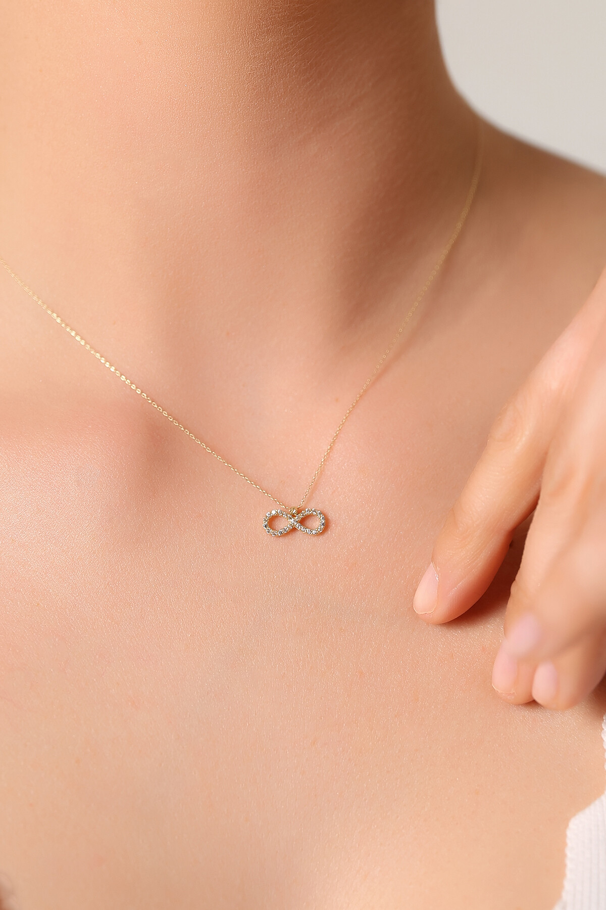 14 Ayar Altın Sonsuzluk Kolye