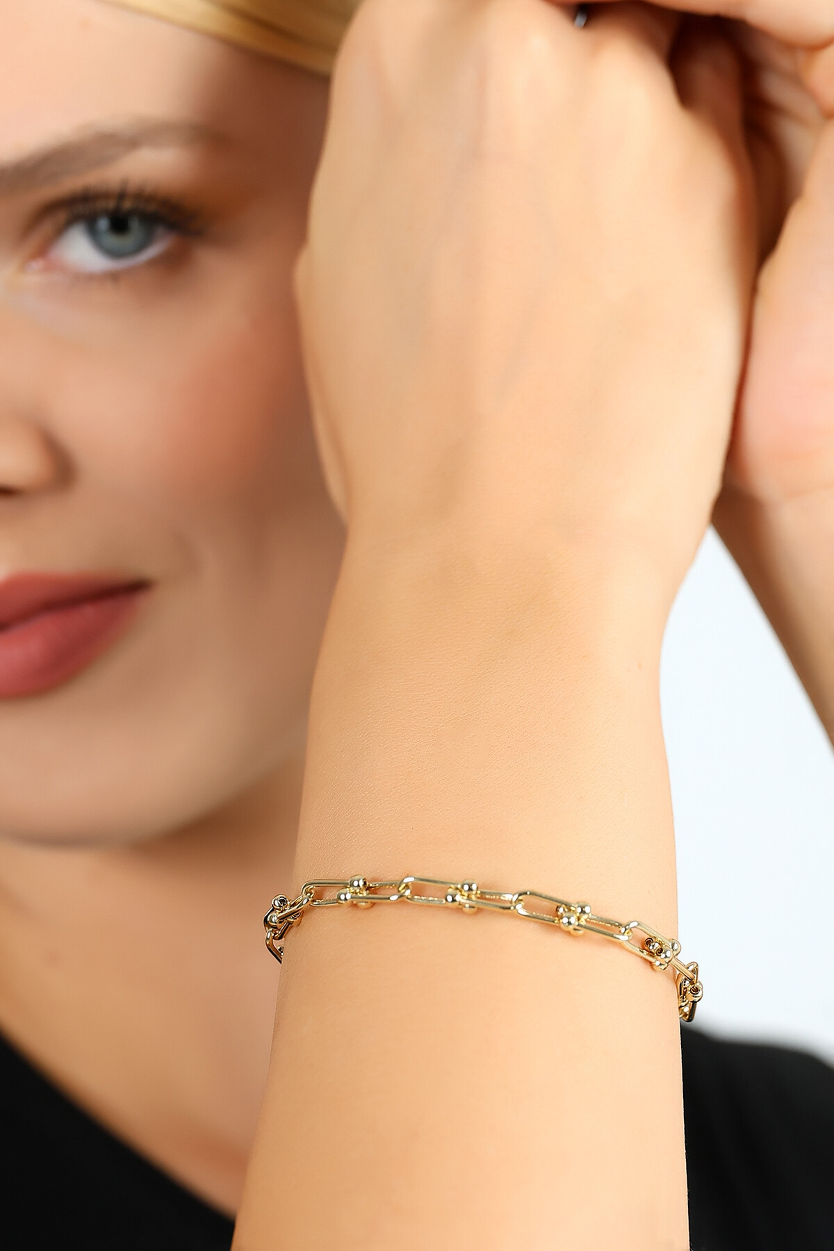 14 Ayar Altın T Zincir Bileklik