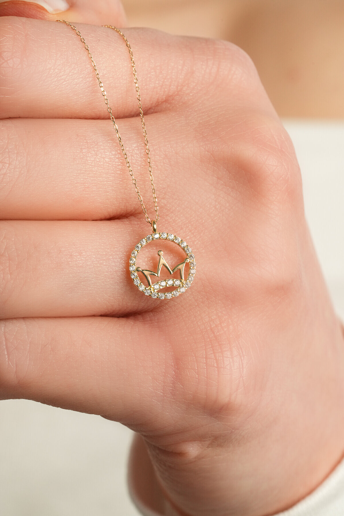 14 Ayar Altın Taç Kolye