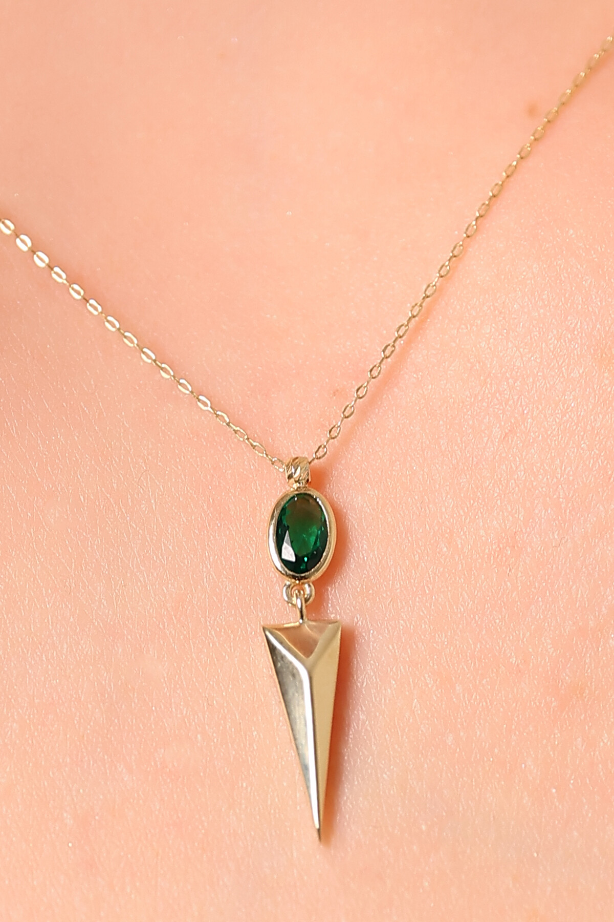 14 Ayar Altın Tasarım Kolye