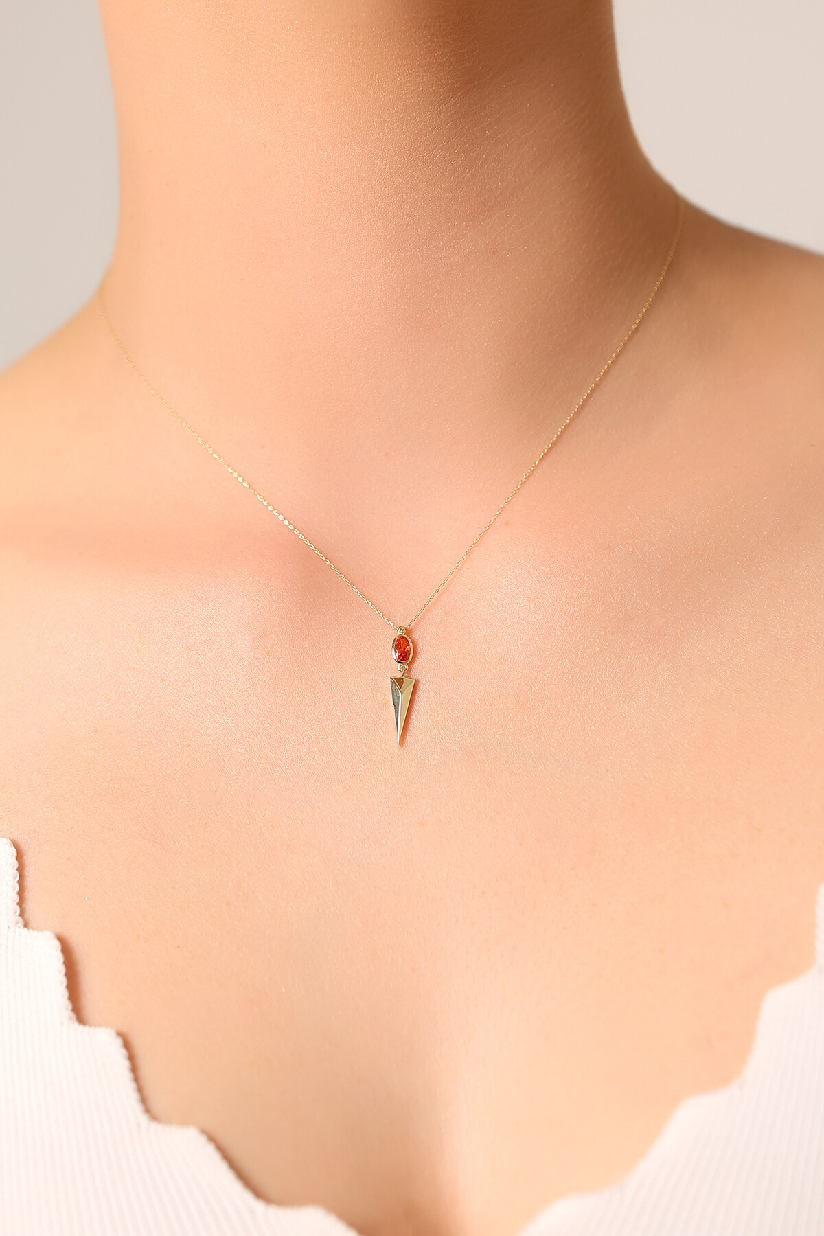 14 Ayar Altın Tasarım Kolye