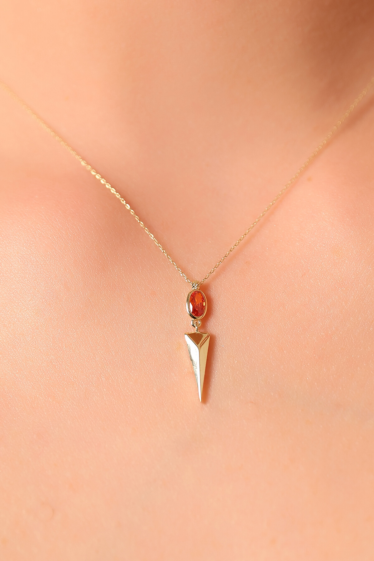 14 Ayar Altın Tasarım Kolye