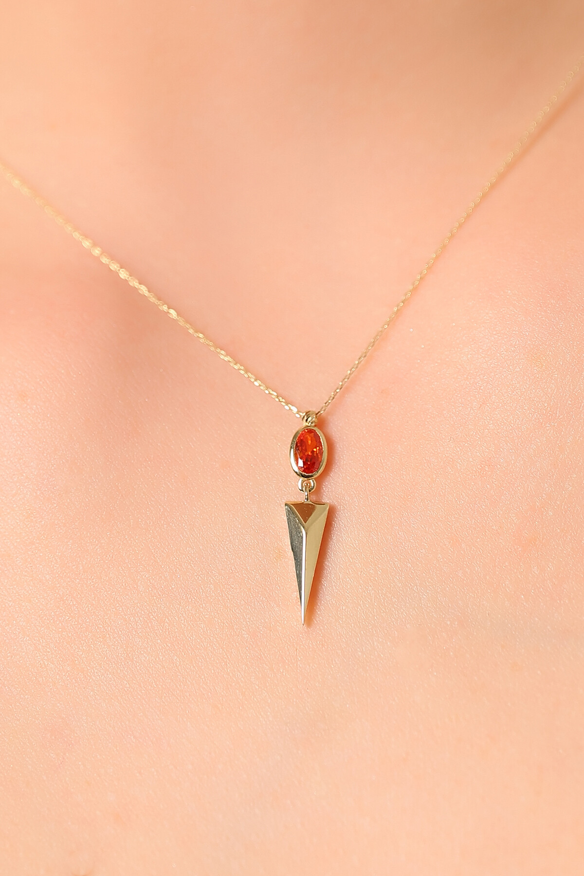 14 Ayar Altın Tasarım Kolye