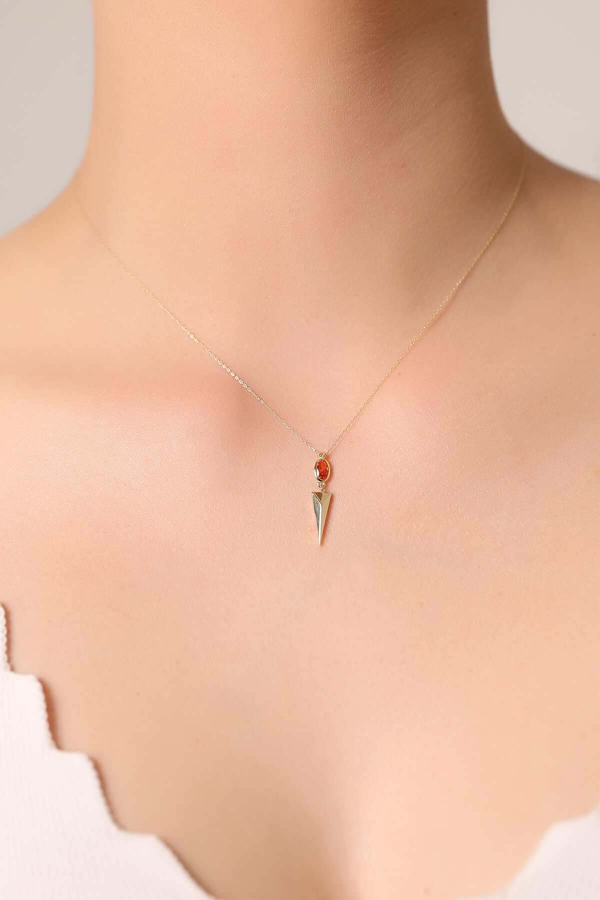 14 Ayar Altın Tasarım Kolye