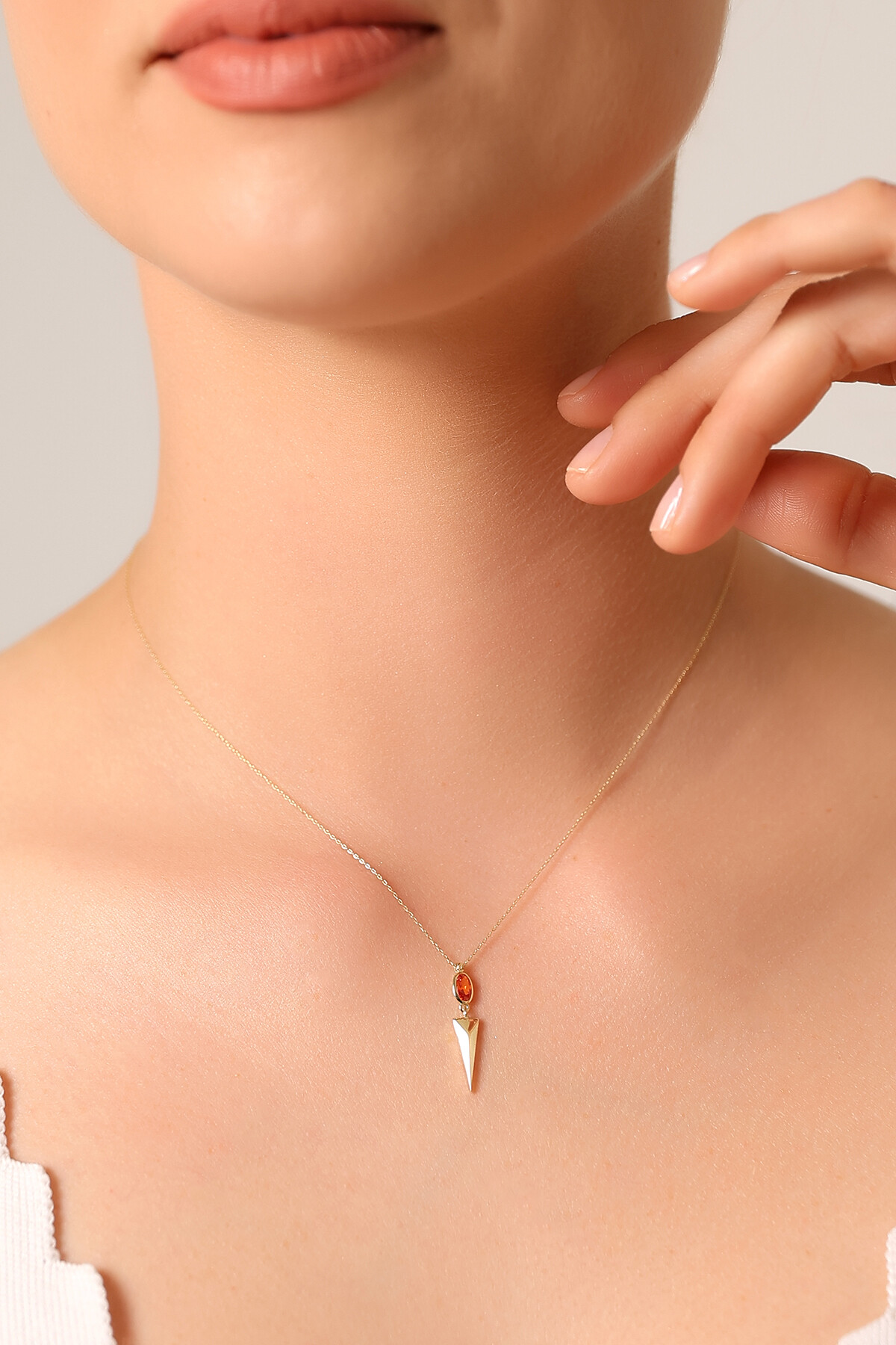 14 Ayar Altın Tasarım Kolye