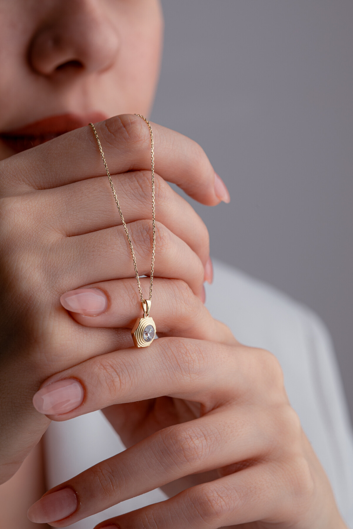 14 Ayar Altın Tektaş Kolye