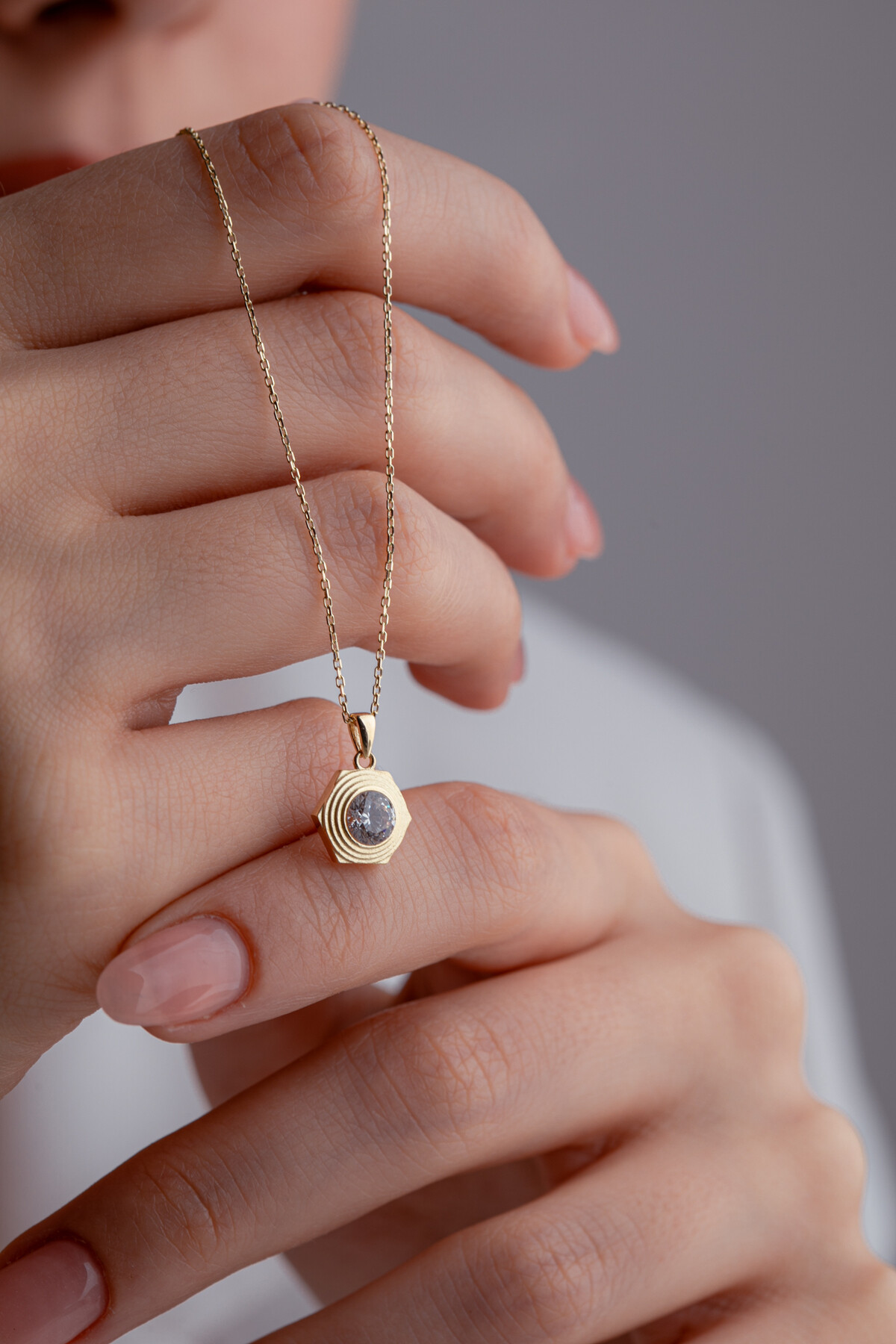 14 Ayar Altın Tektaş Kolye