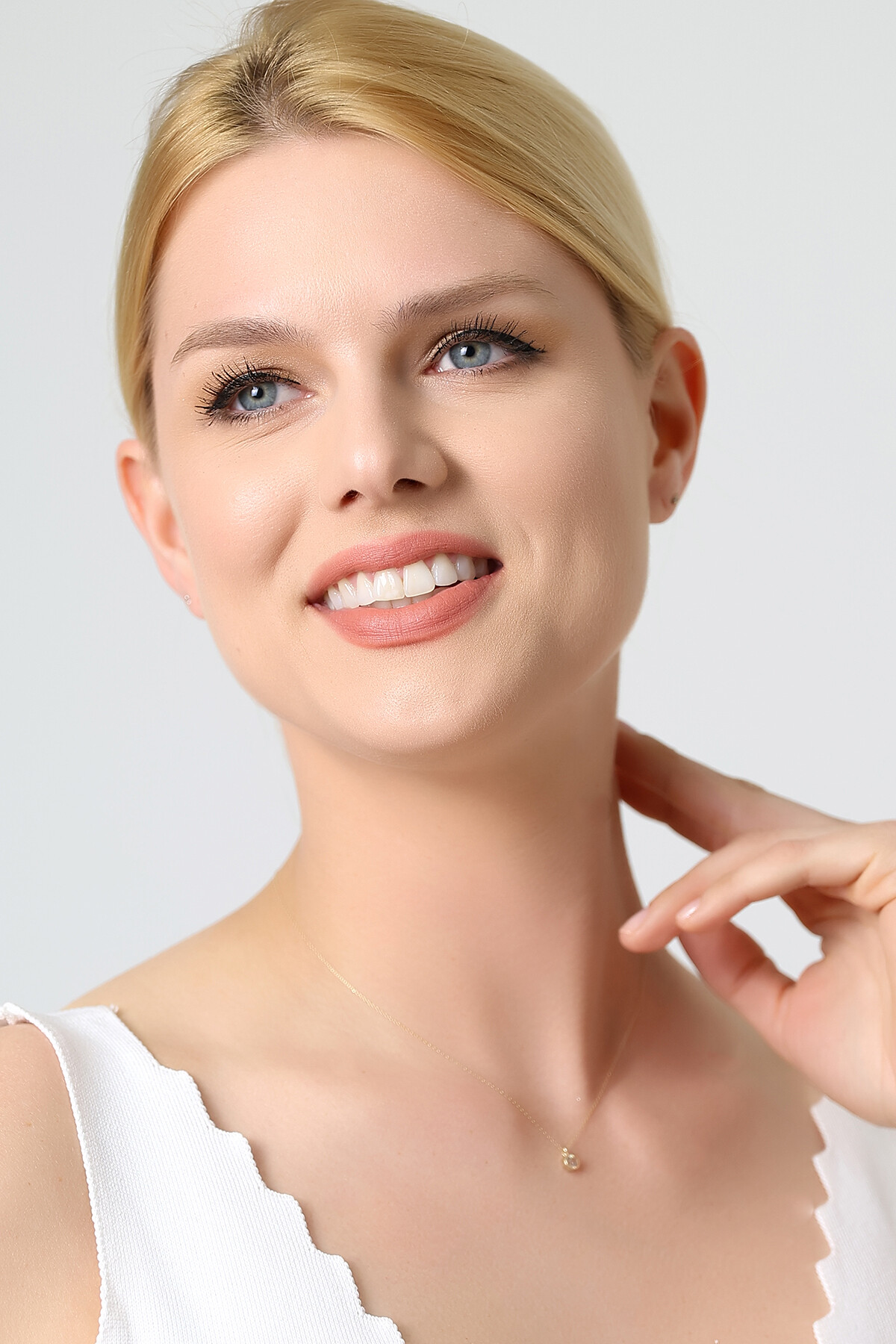 14 Ayar Altın Tektaş Kolye