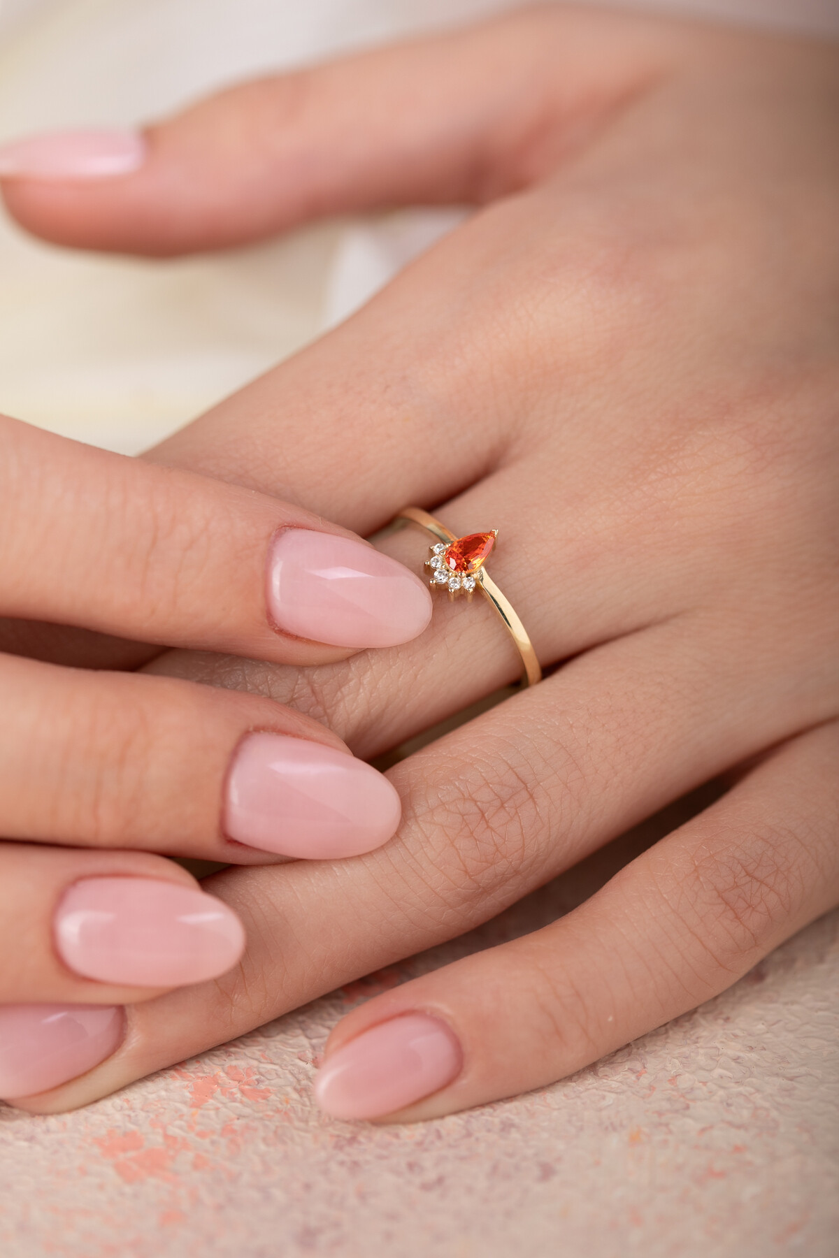 14 Ayar Altın Turuncu Taşlı Yüzük