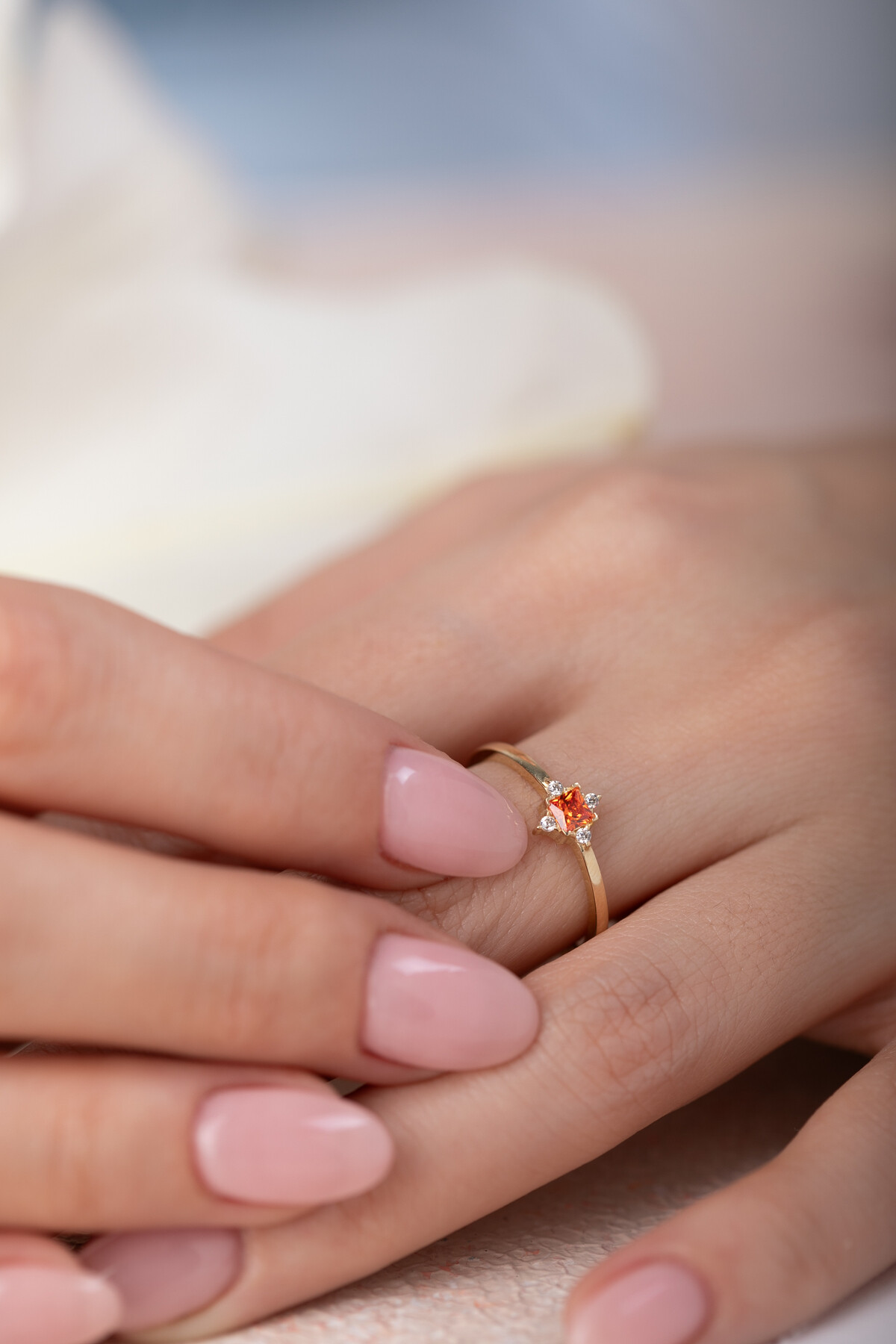 14 Ayar Altın Turuncu Taşlı Yüzük