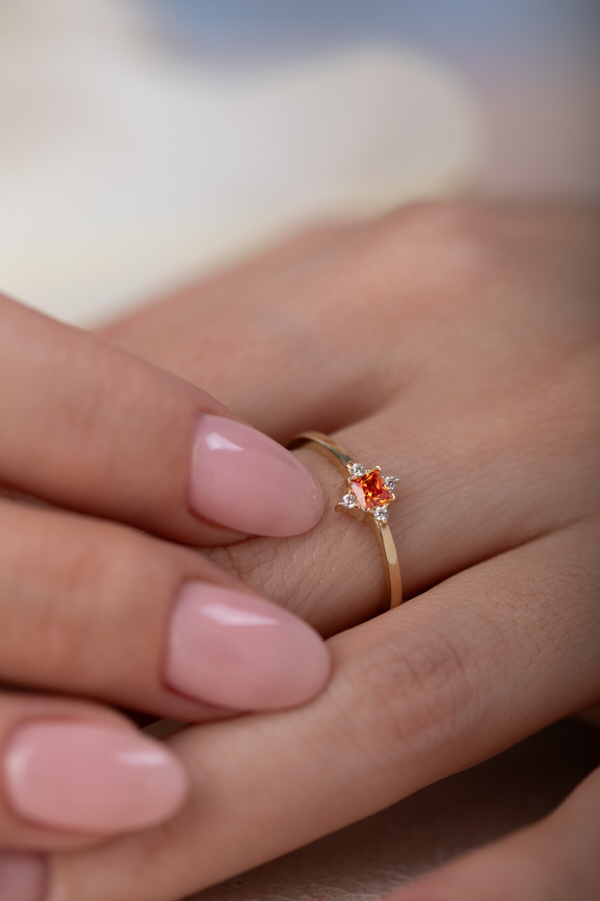 14 Ayar Altın Turuncu Taşlı Yüzük