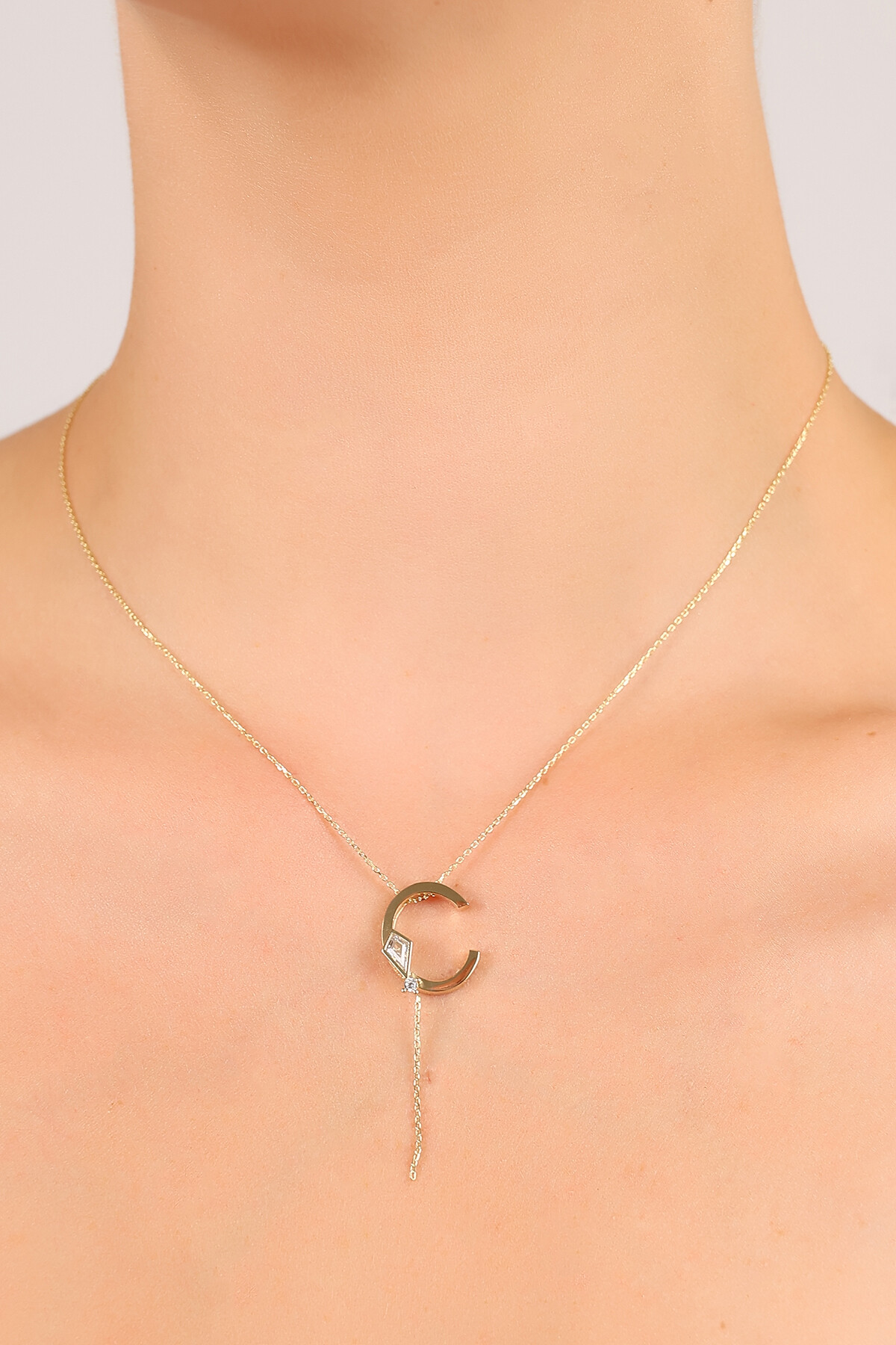 14 Ayar Altın Uçurtma  C Harfi Kolye