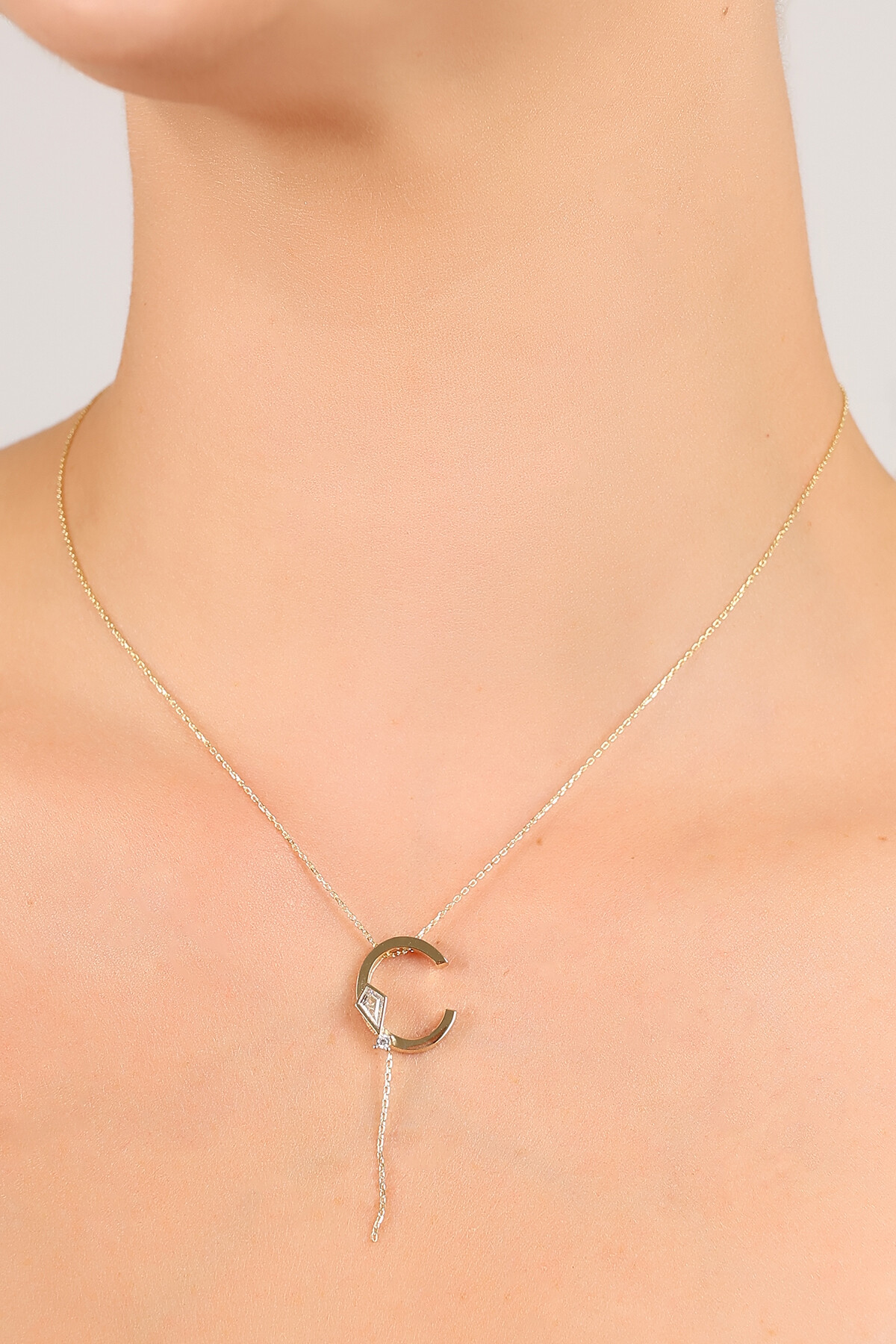 14 Ayar Altın Uçurtma  C Harfi Kolye