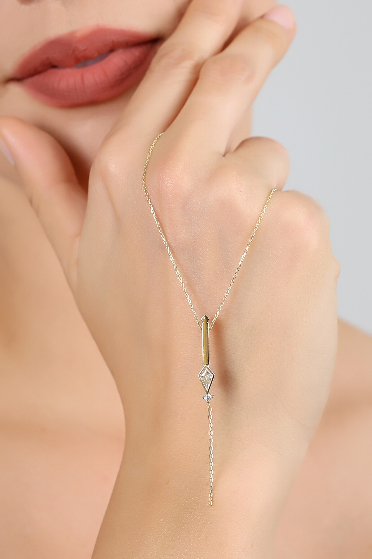 14 Ayar Altın Uçurtma  İ Harfi Kolye