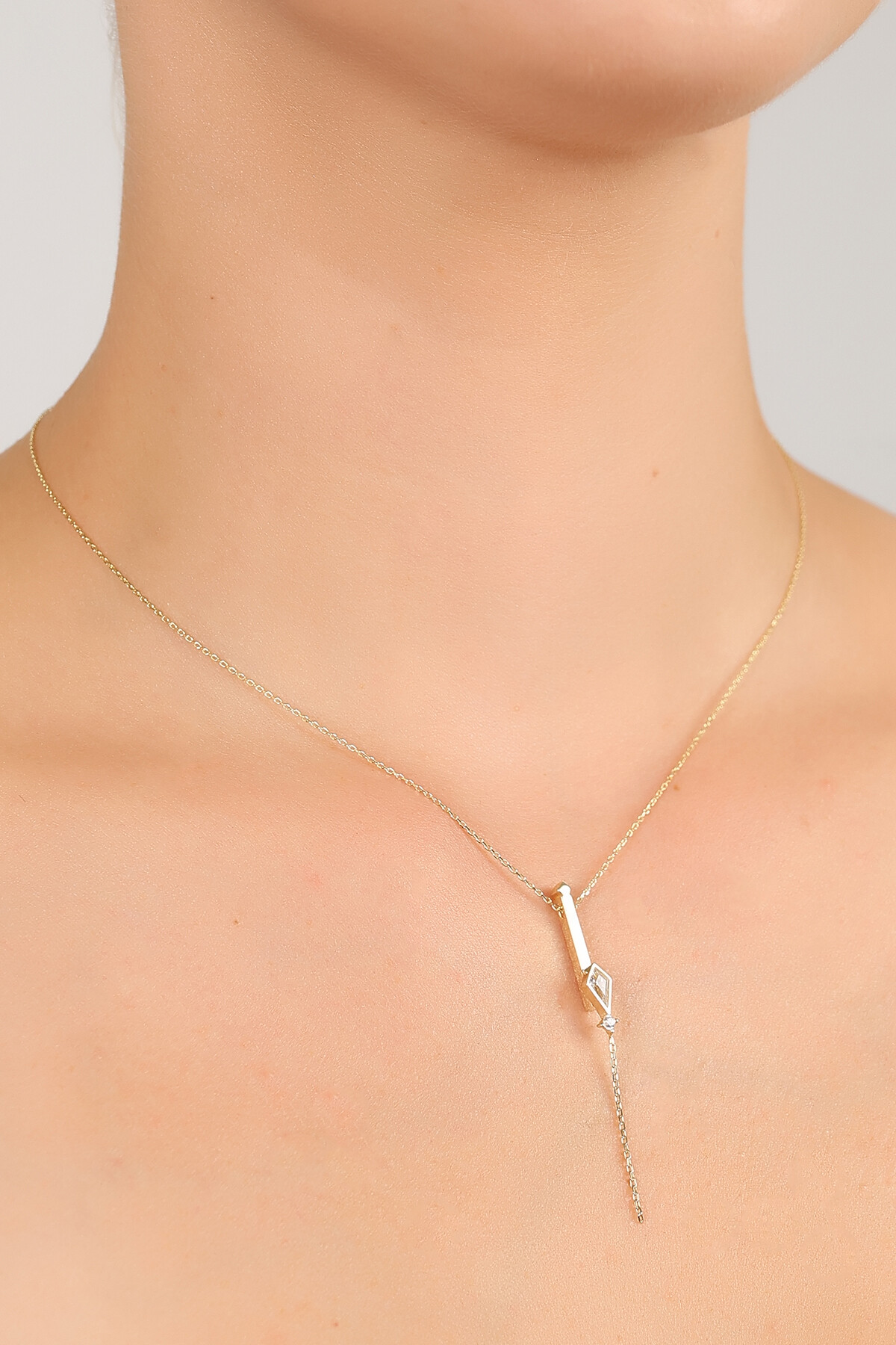 14 Ayar Altın Uçurtma  İ Harfi Kolye