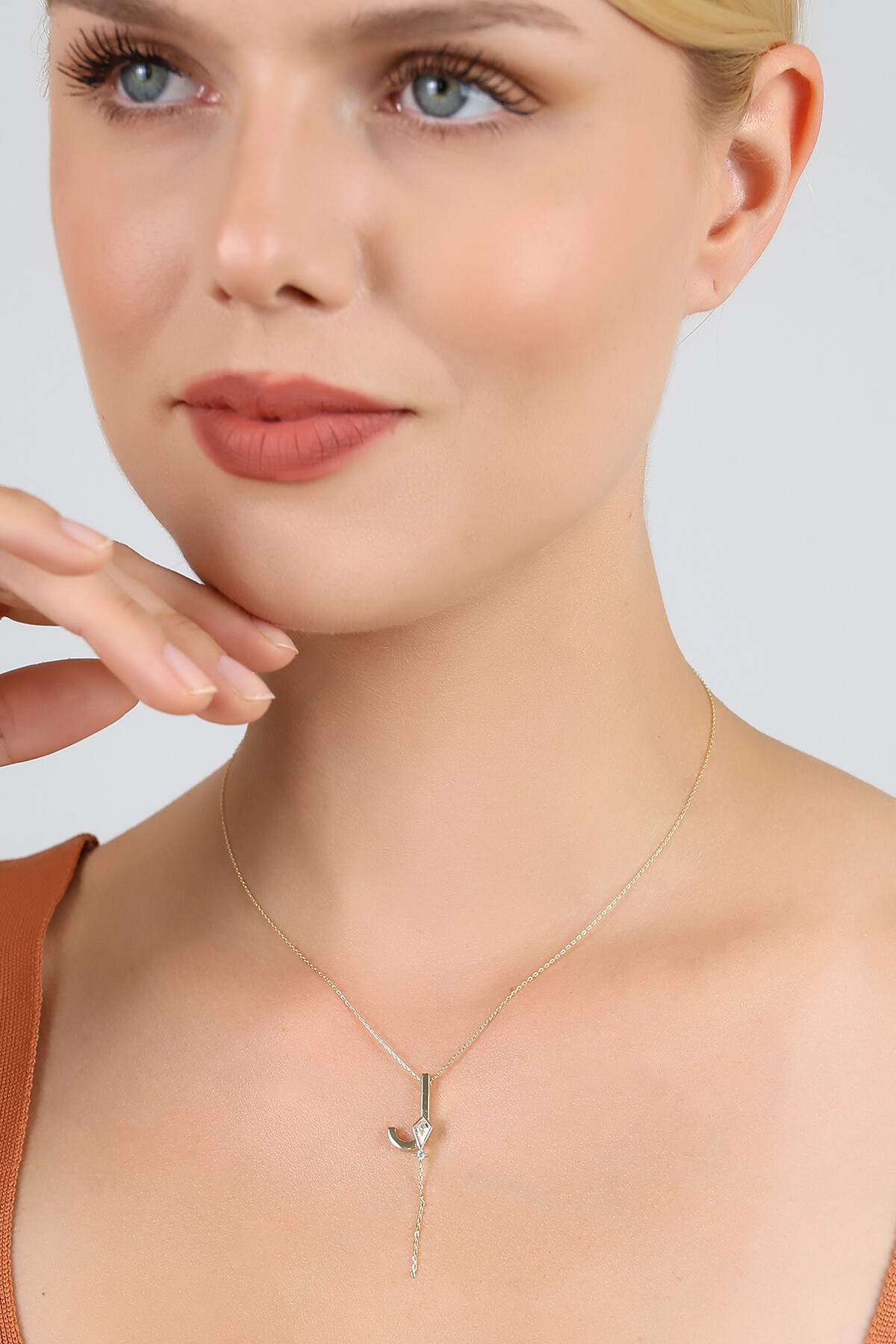 14 Ayar Altın Uçurtma  J Harfi Kolye