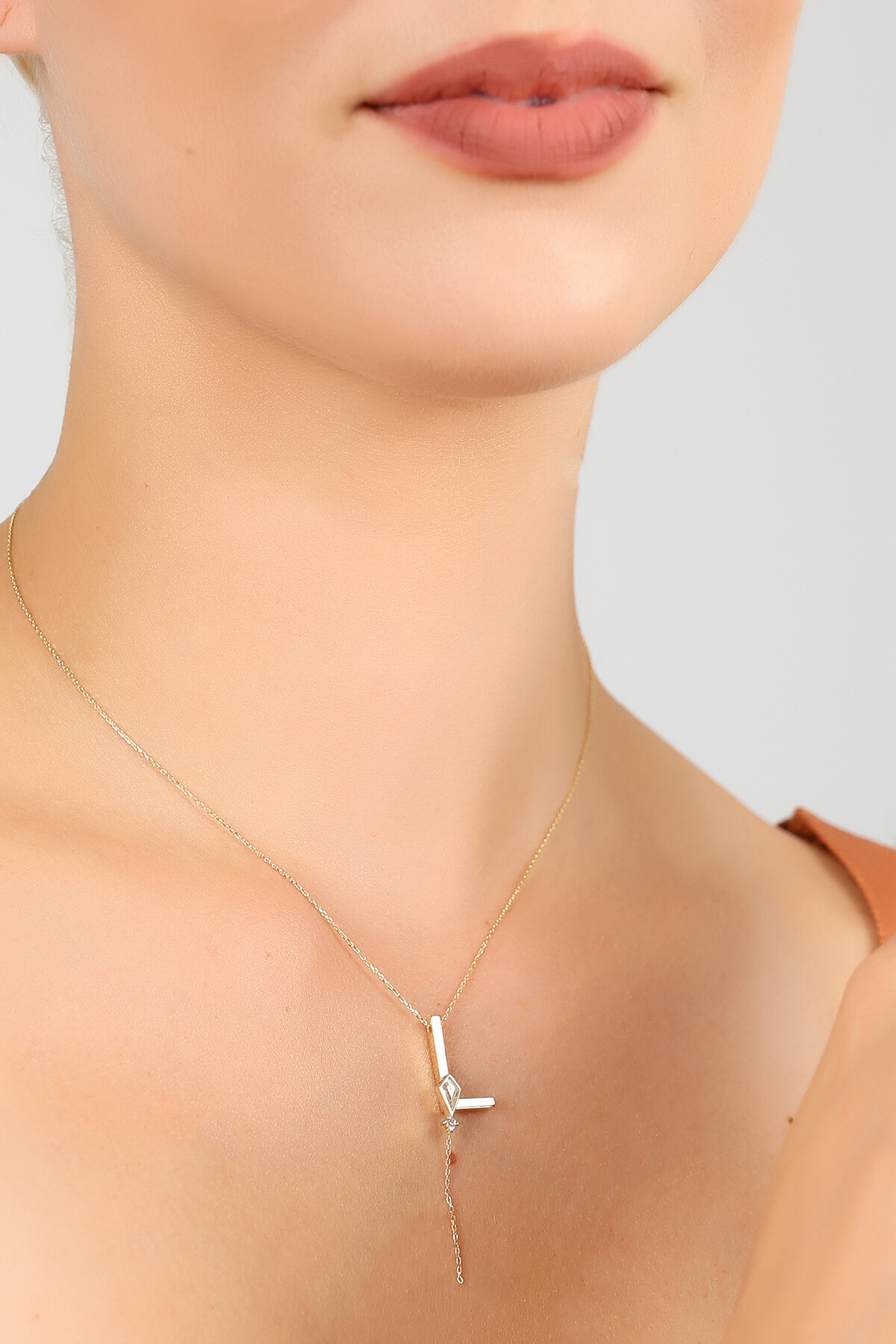 14 Ayar Altın Uçurtma  L Harfi Kolye