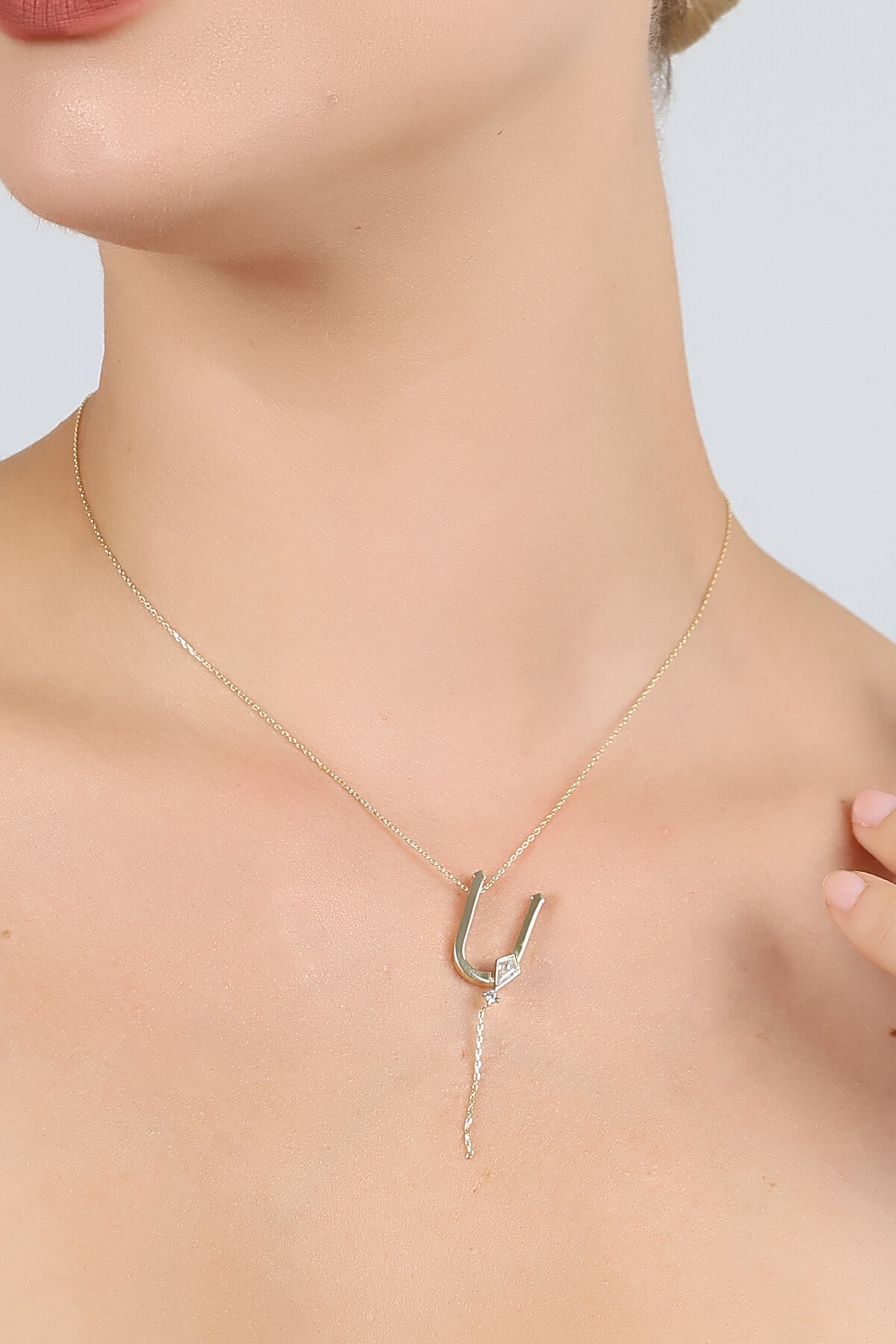 14 Ayar Altın Uçurtma  Ü Harfi Kolye