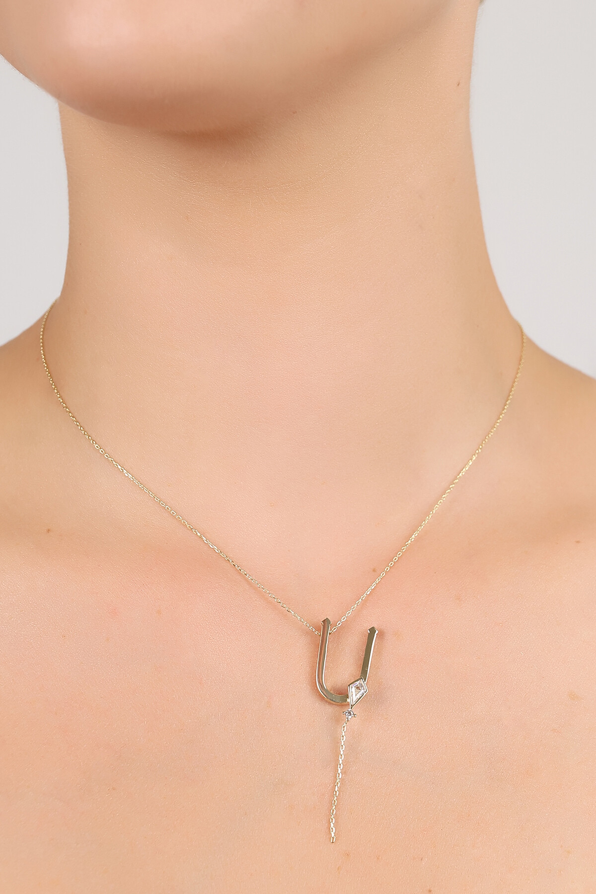 14 Ayar Altın Uçurtma  Ü Harfi Kolye