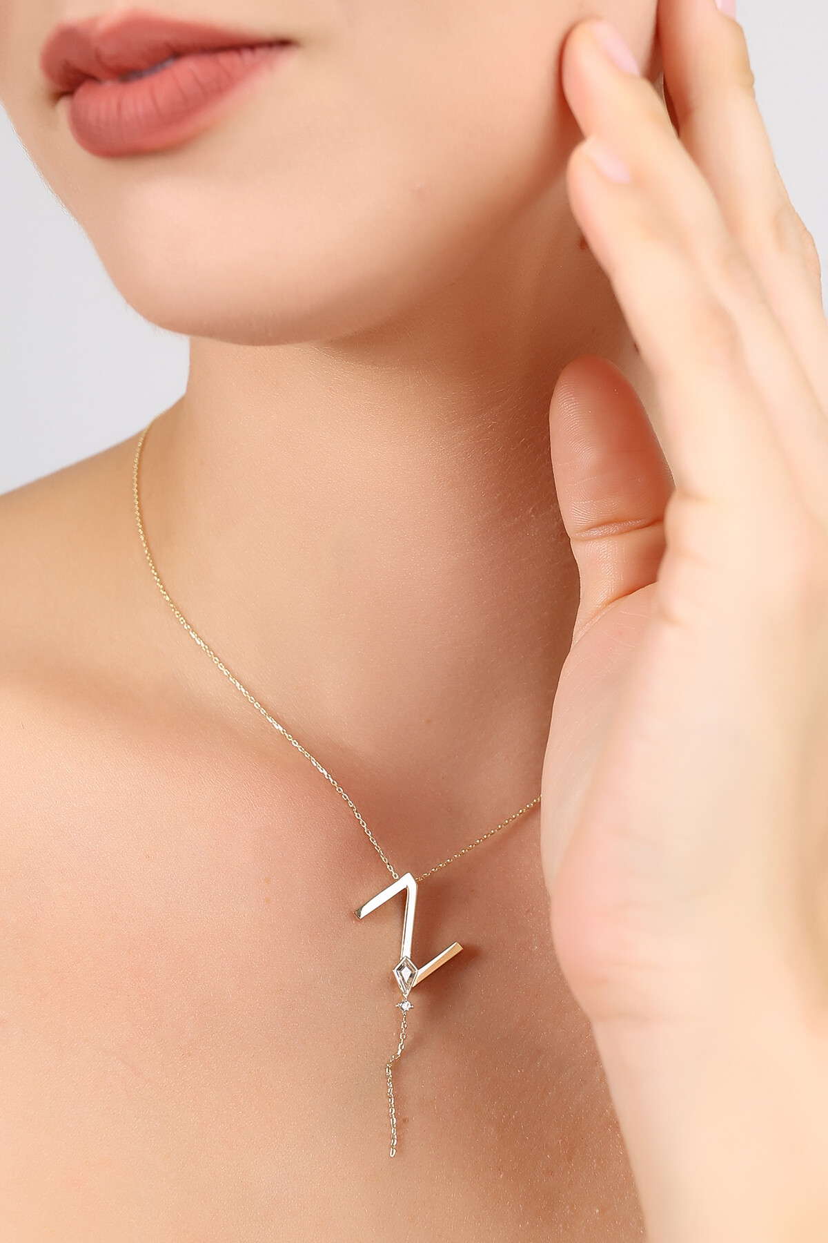 14 Ayar Altın Uçurtma  Z Harfi Kolye